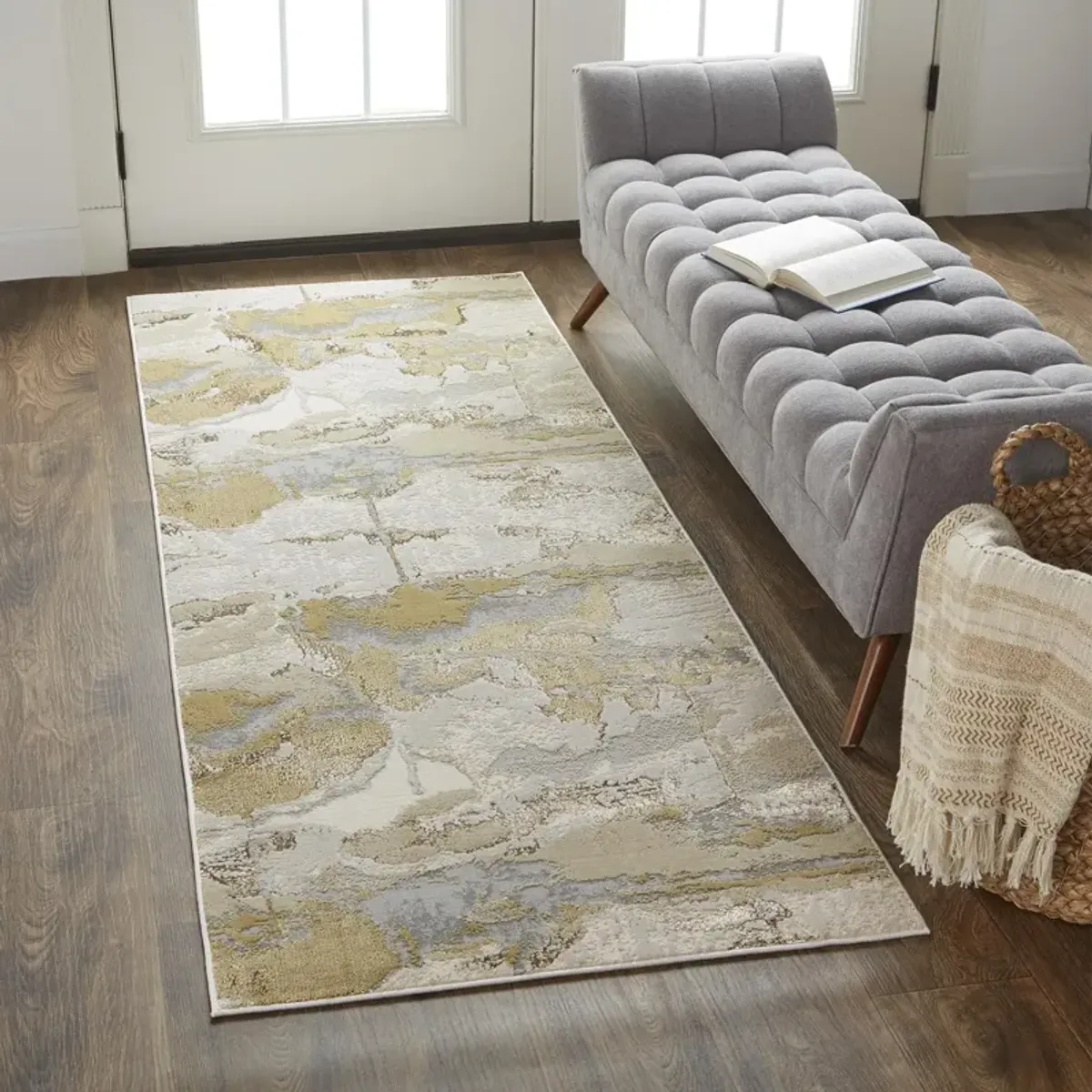 Aura 3737F Gray/Ivory/Gold 2'10" x 7'10" Rug