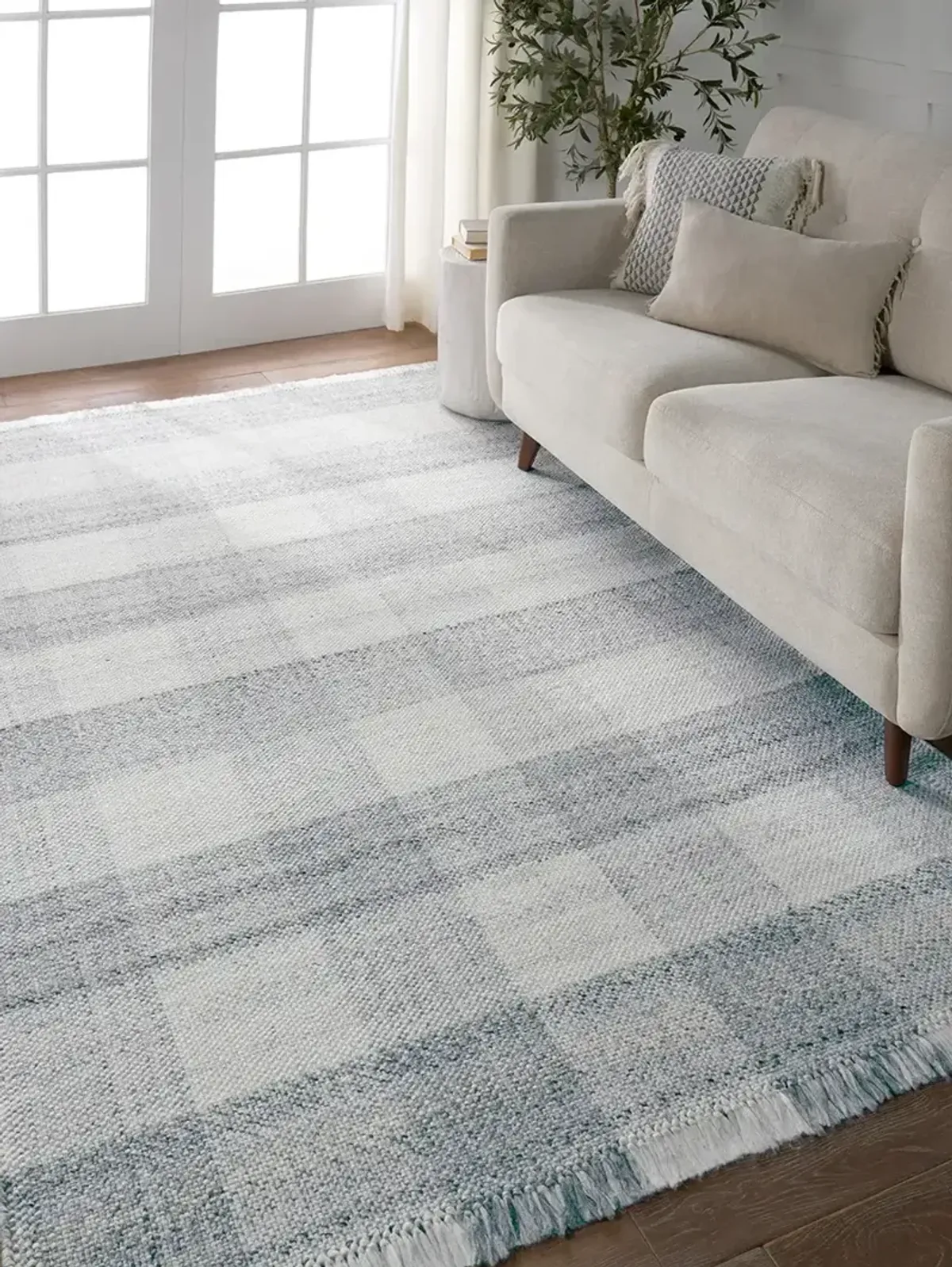 Respite Truce Gray 2' x 3' Rug