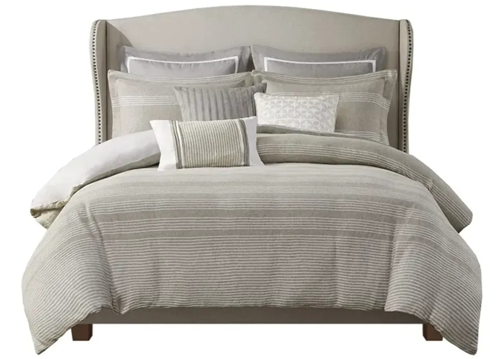 Gracie Mills Leonor Grandeur Essence 8-Piece Oversized Jacquard Comforter Ensemble with Euro Shams and Throw Pillows