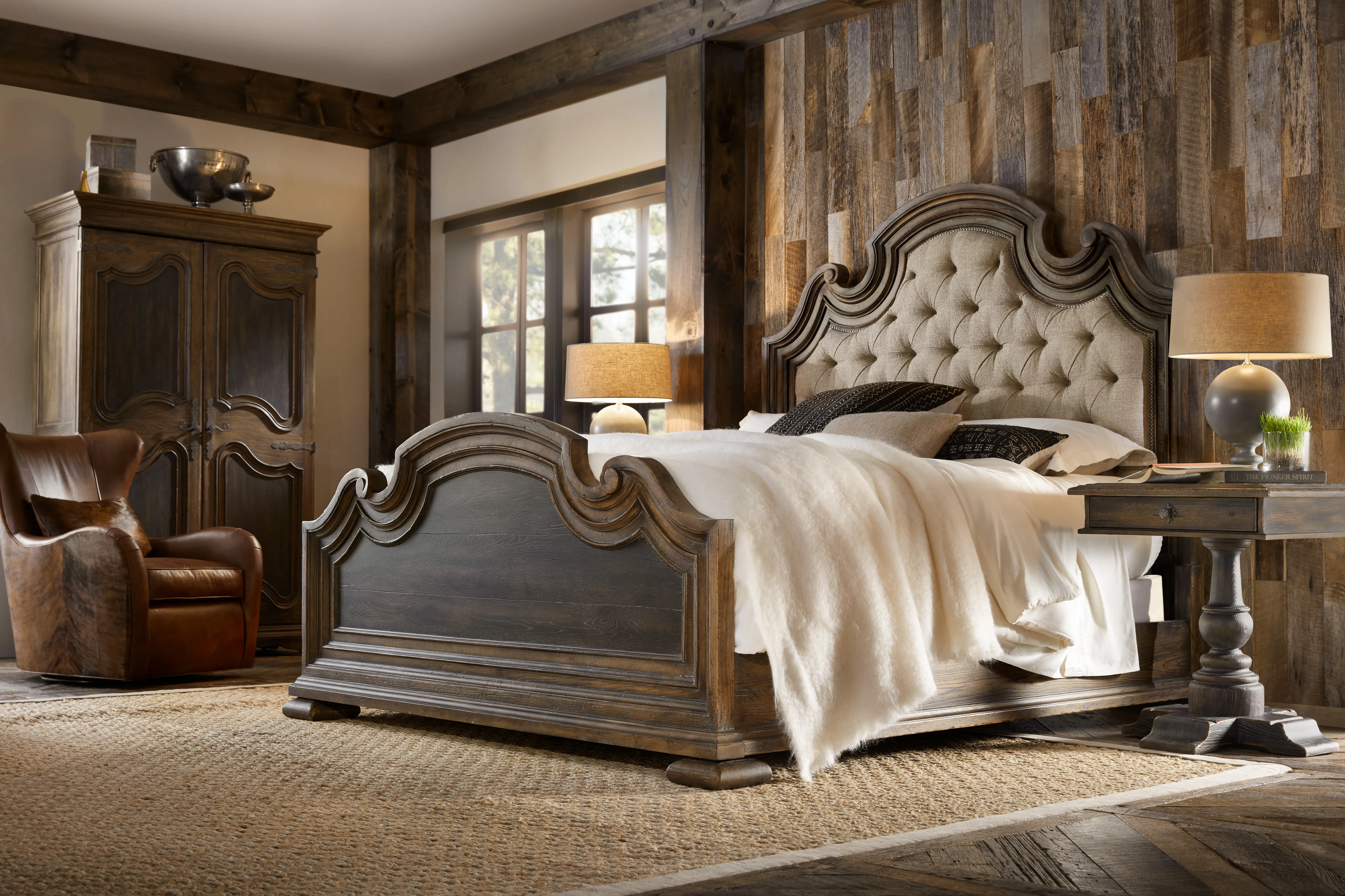 Fair Oaks King Bed