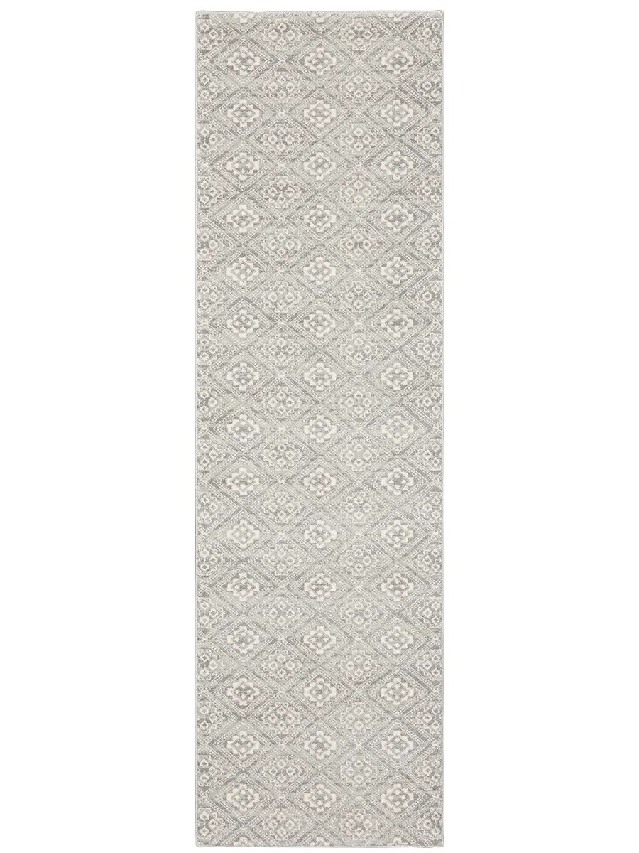 Capistrano 2'3" x 7'6" Grey Rug