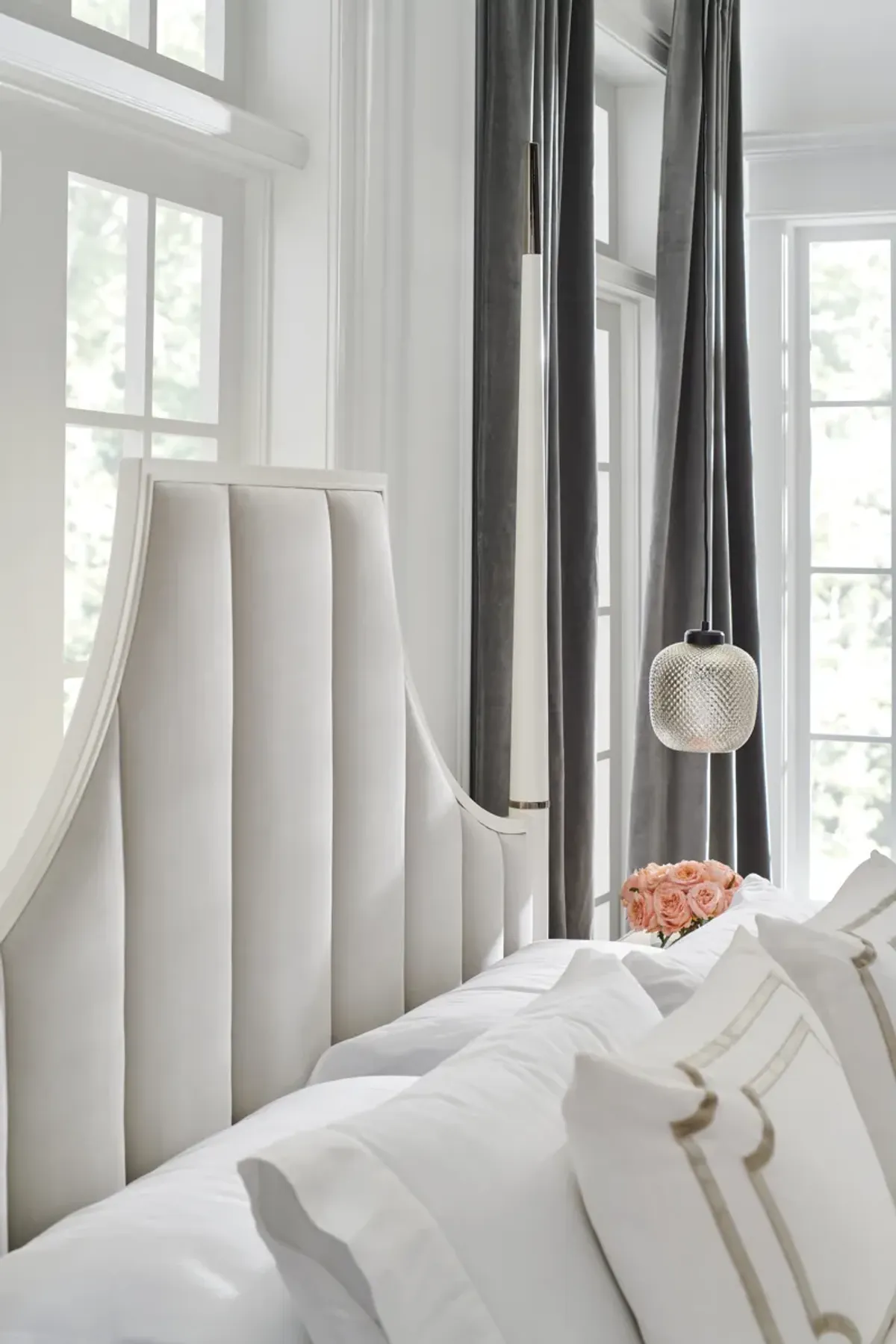 To Post Or Not To Post Queen Bed