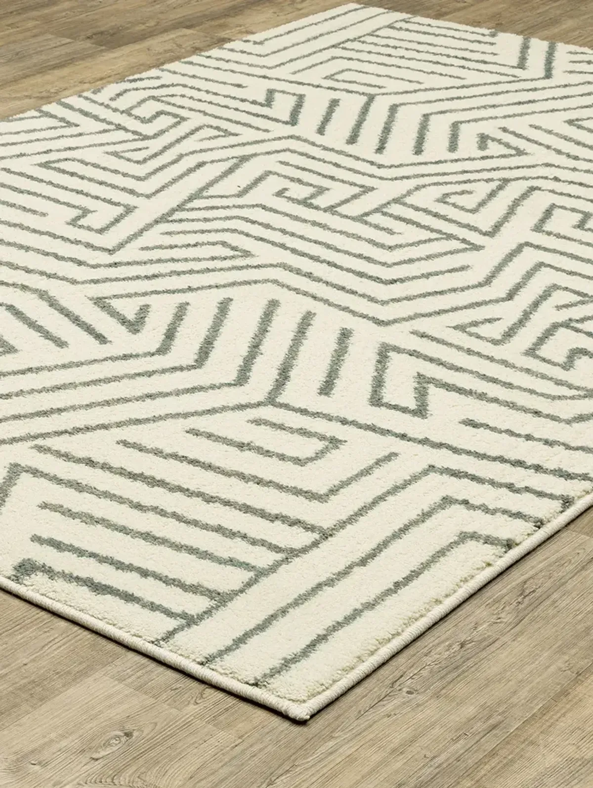 Seneca 6'7" x 9'2" Beige Rug