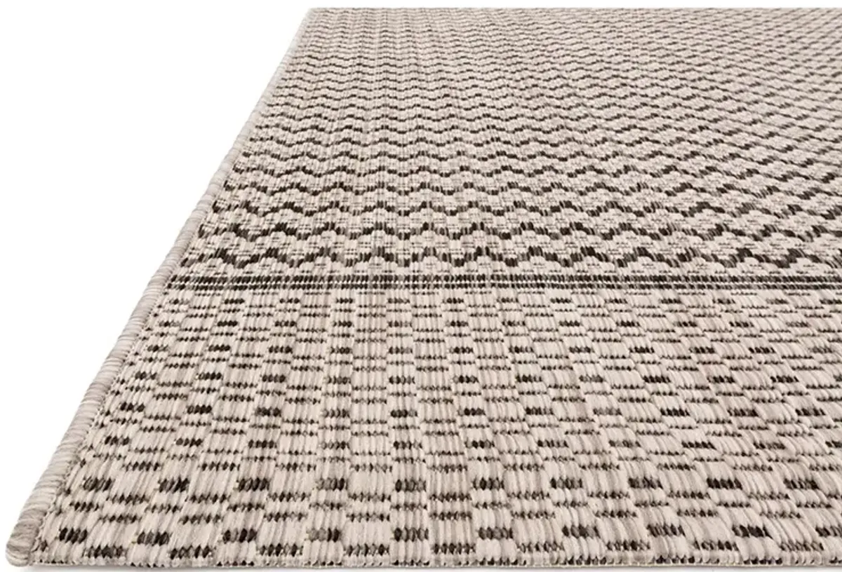 Isle IE03 Grey/Black 3'11" x 5'10" Rug