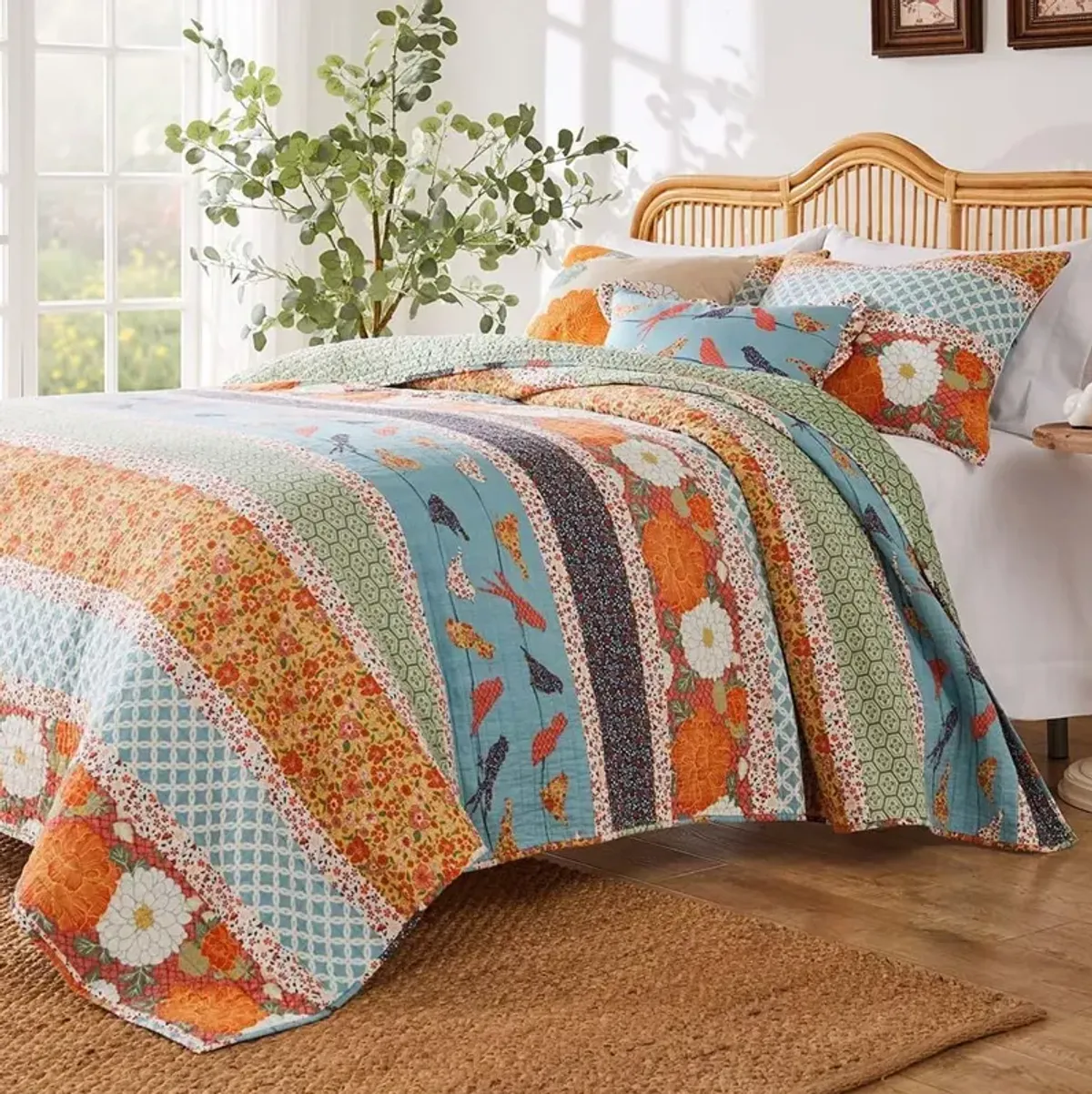 Barefoot Bungalow Carlie High Quality Striped Print 3-Piece Quilt Set