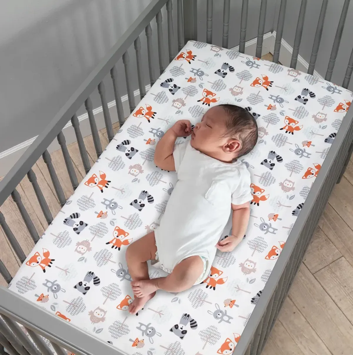 Bedtime Originals Woodland Friends Fox/Owl/Raccoon Fitted Crib Sheet - White