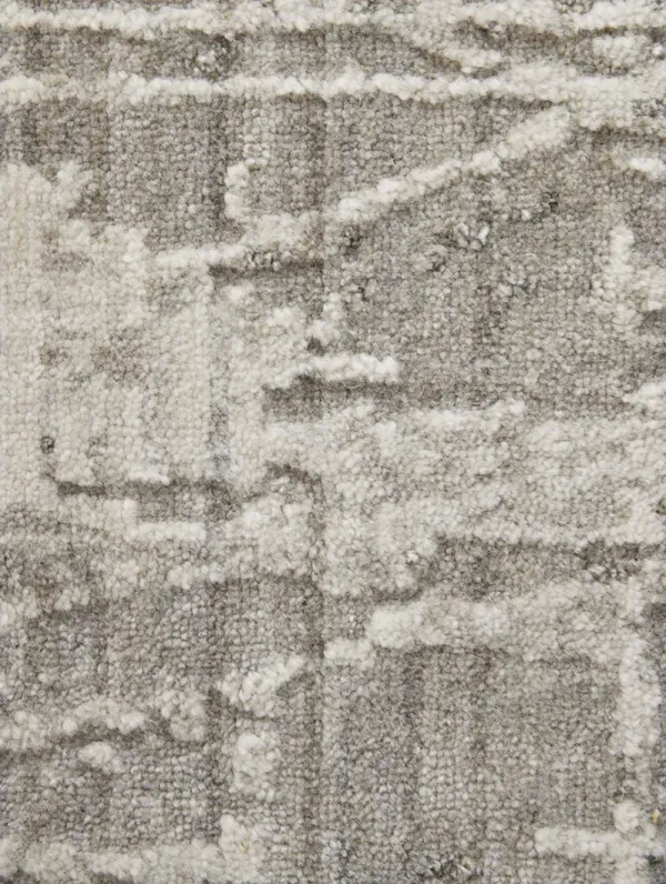 Eastfield 69A5F 2' x 3' Gray/Ivory Rug