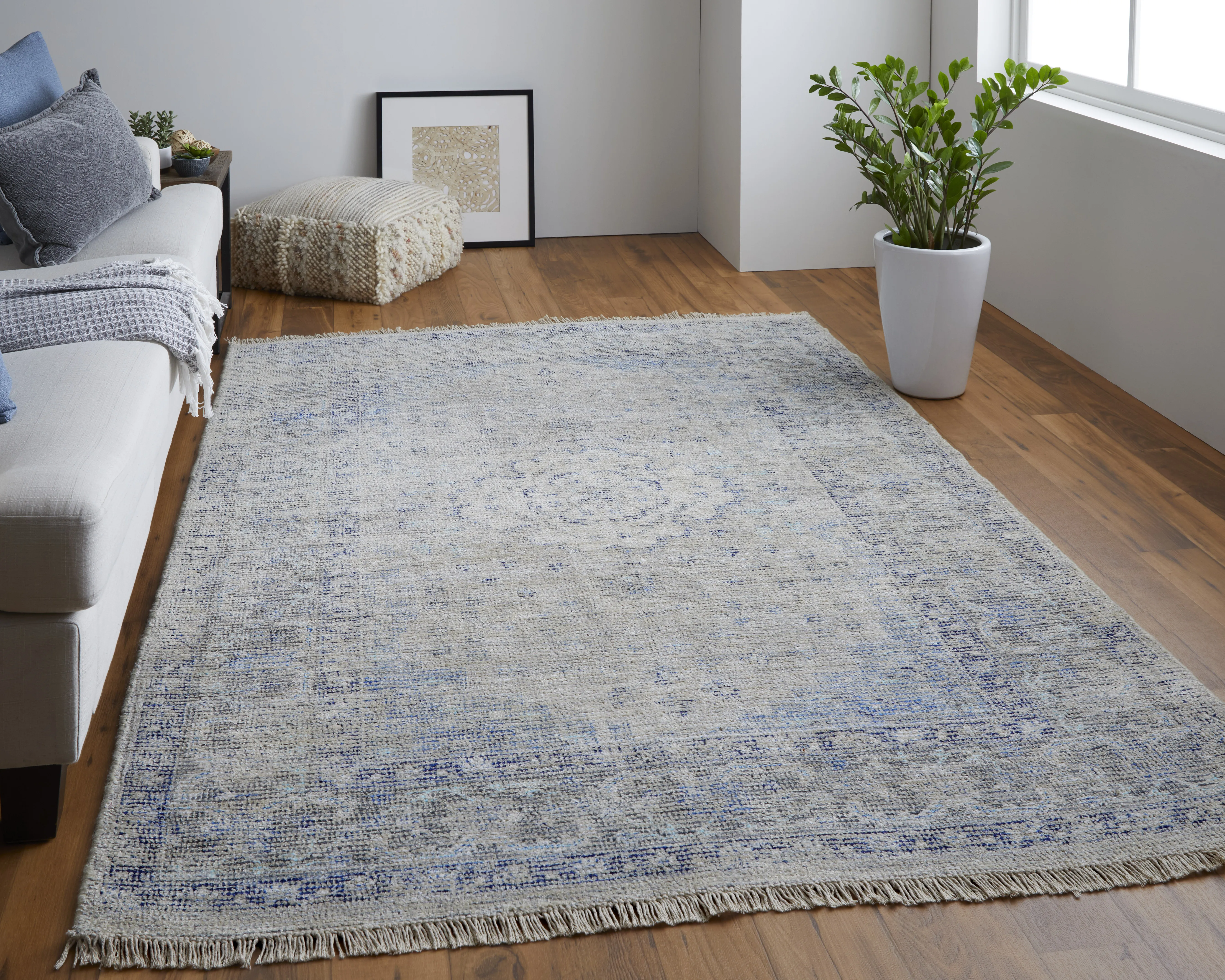 Caldwell 8108F Gray/Blue/Ivory 5' x 7'6" Rug