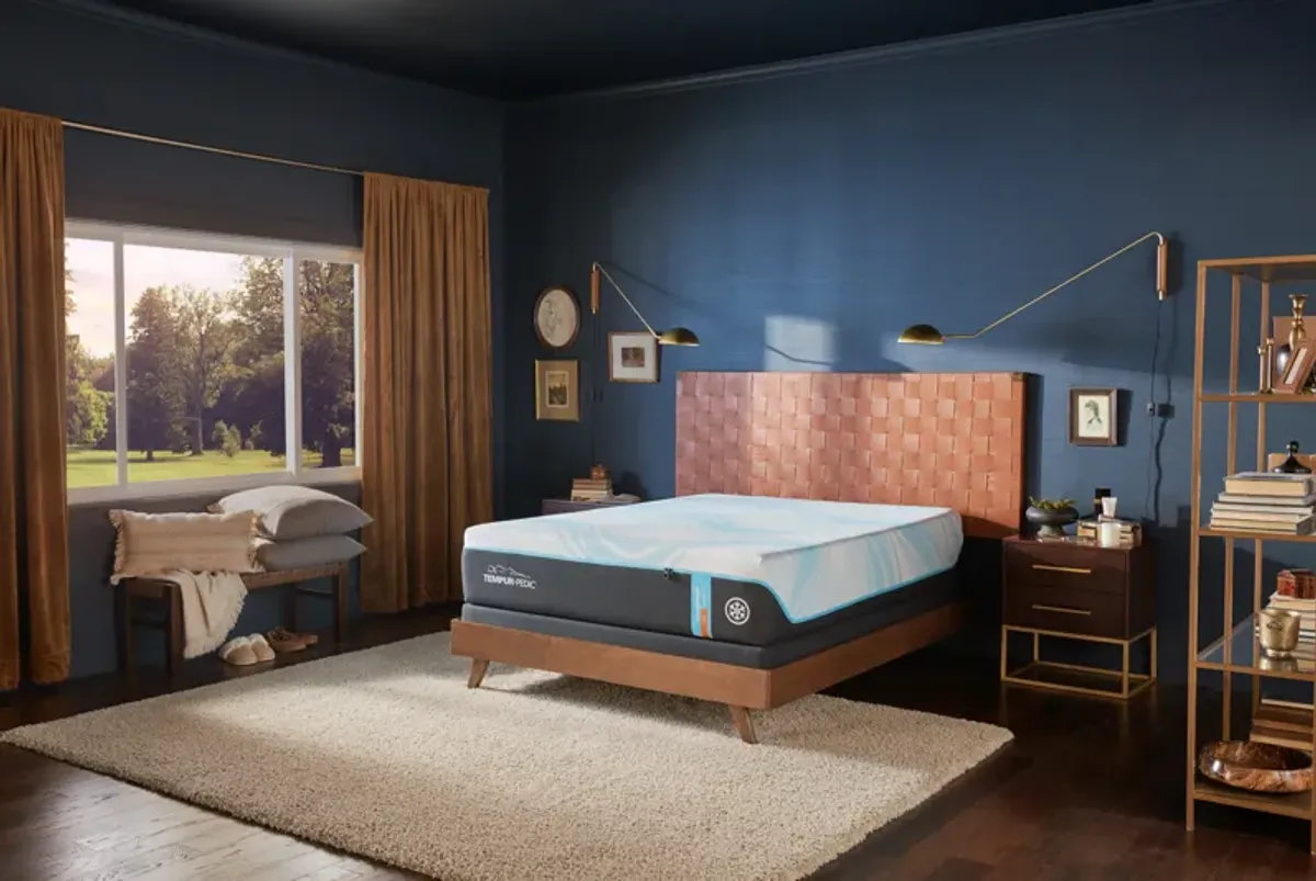 Tempur-Pedic Luxe Breeze Firm Queen Mattress