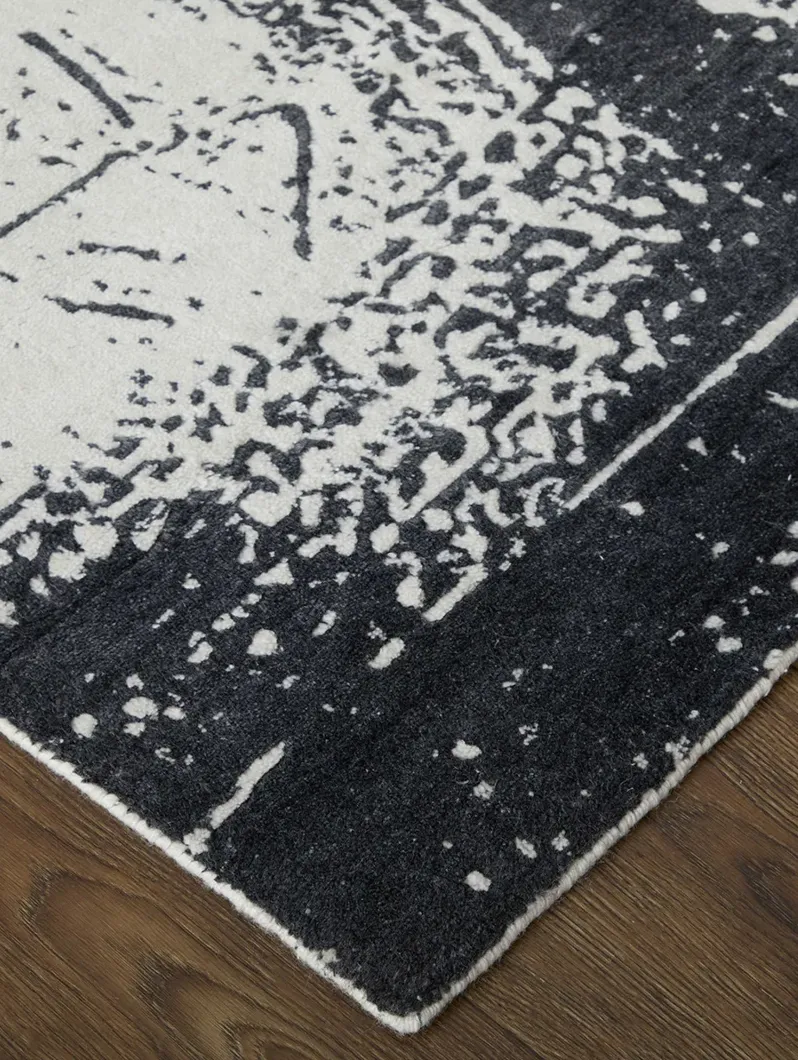 Coda 8927F 2' x 3' Black/White Rug