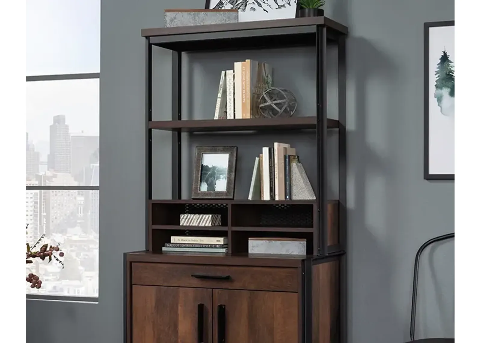 Briarbrook Utility Hutch