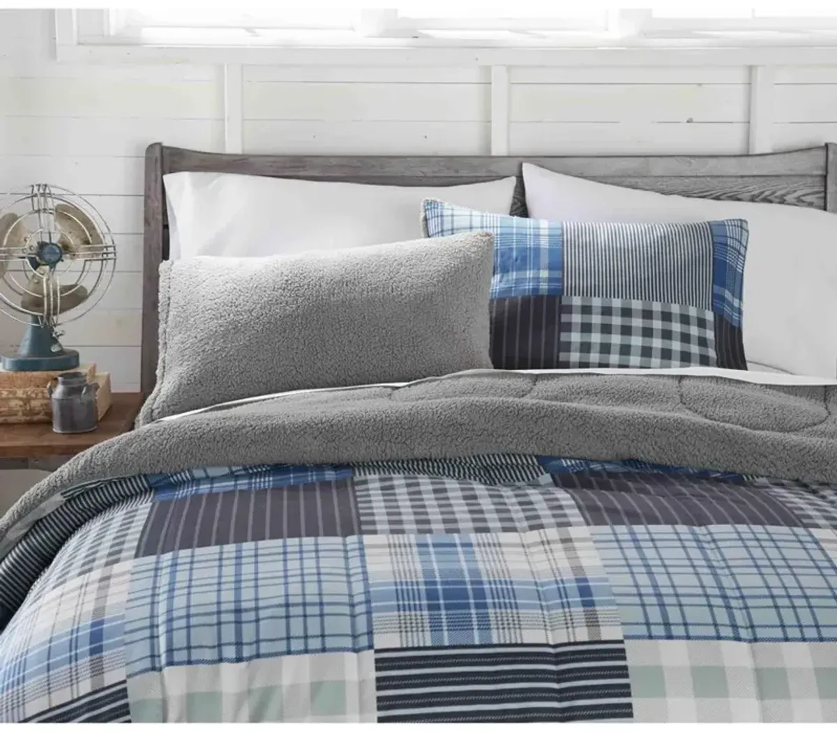 Micro Flannel Reverse to Sherpa Comforter Set