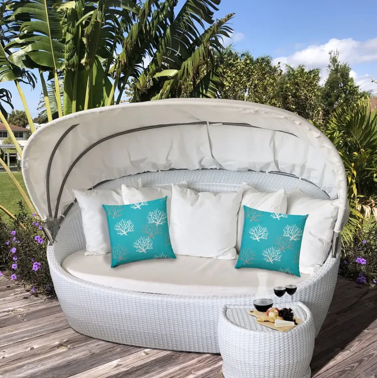 FLOATING CORAL Aqua Indoor/Outdoor Pillow?17x17