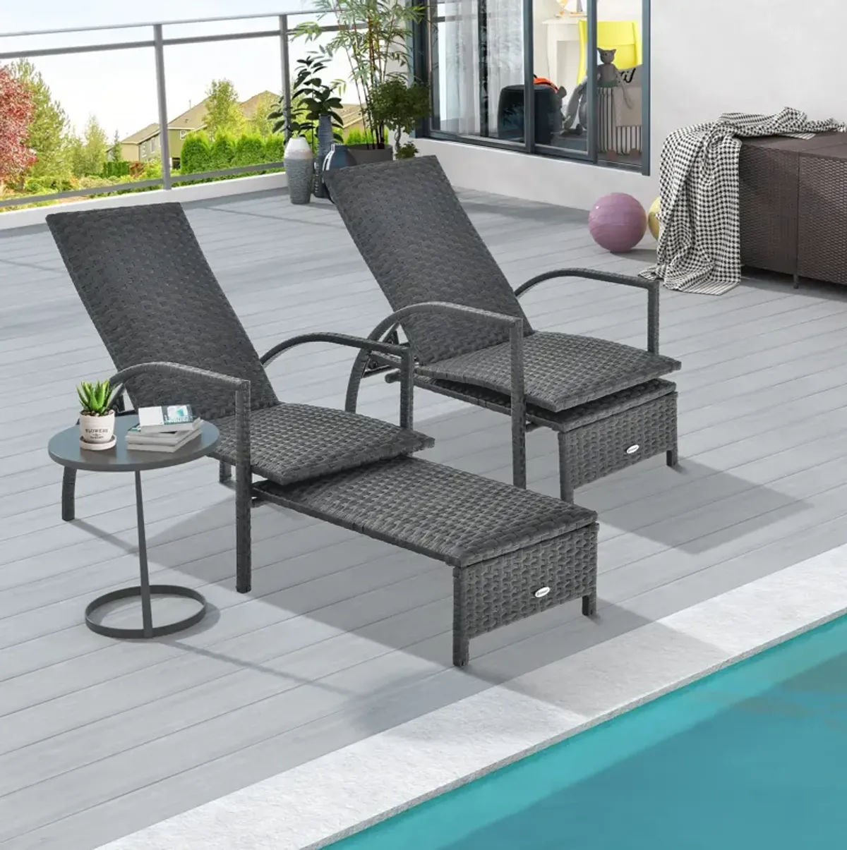 Patio Chaise Lounge Outdoor Rattan Lounge Chair with Retractable Ottoman