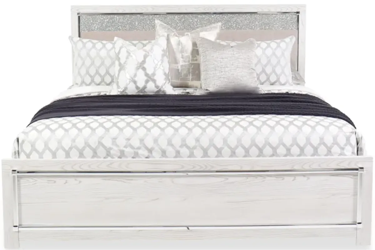 Altyra King Panel Bed