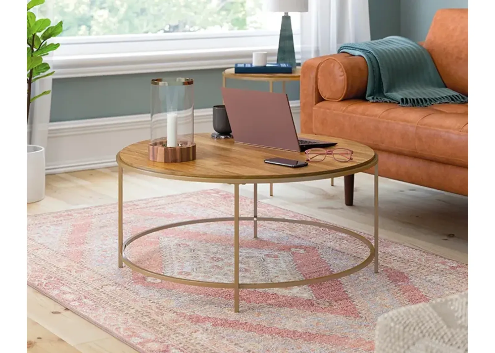 International Lux Coffee Table