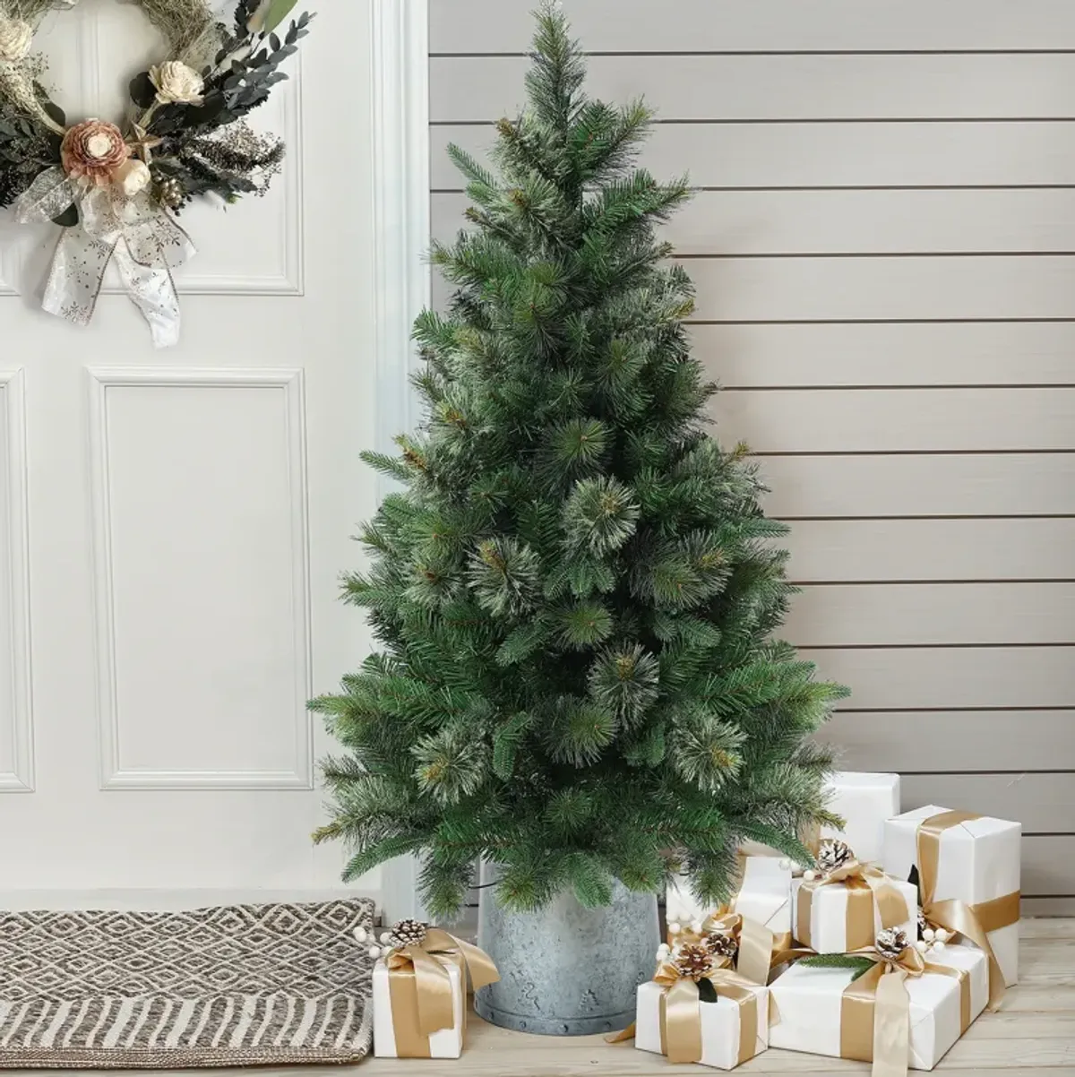 LuxenHome 4Ft Artificial Christmas Potted Pine Tree with Lights