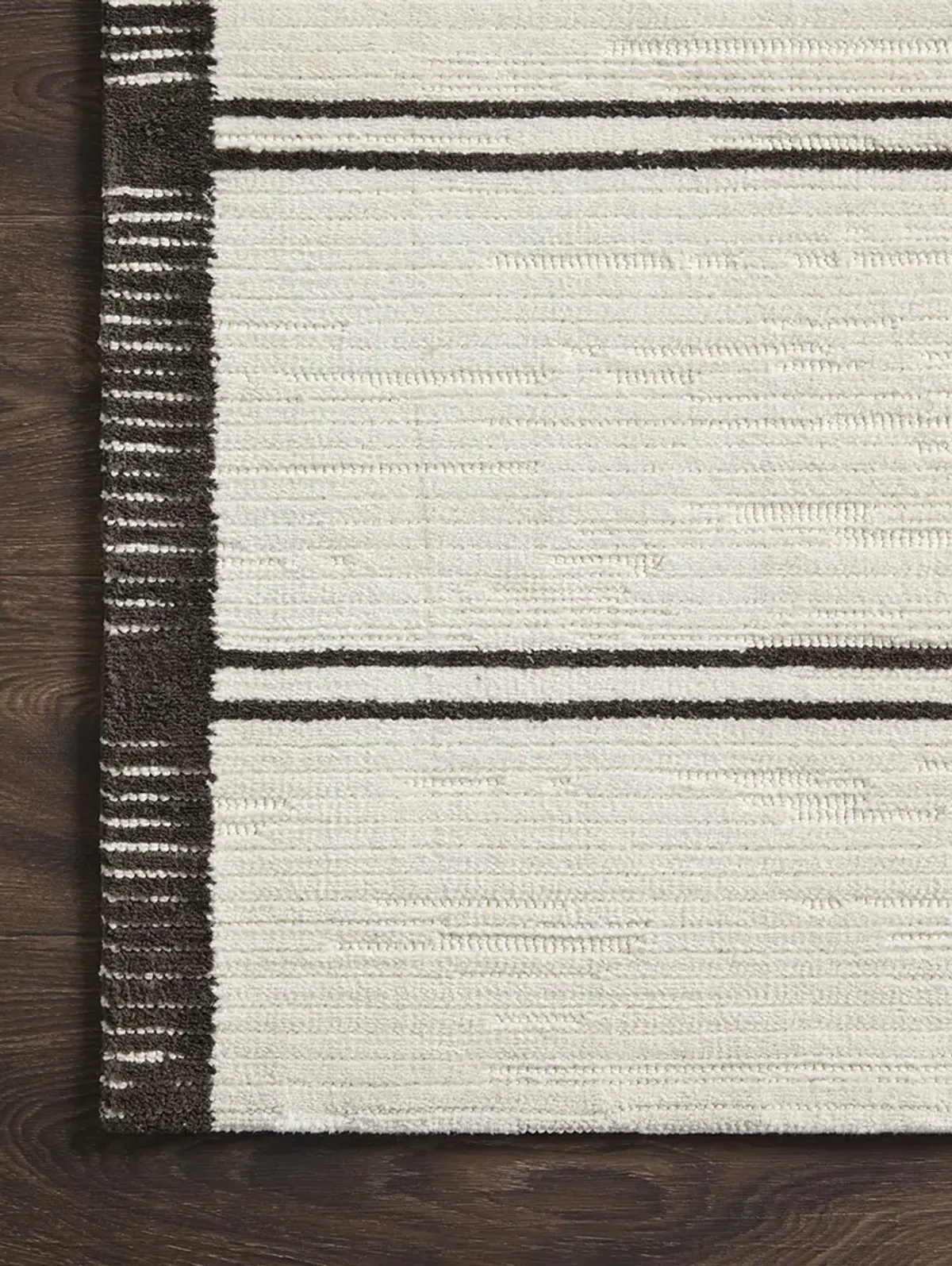 Logan LOG02 White/Mocha 5' x 7'6" Rug