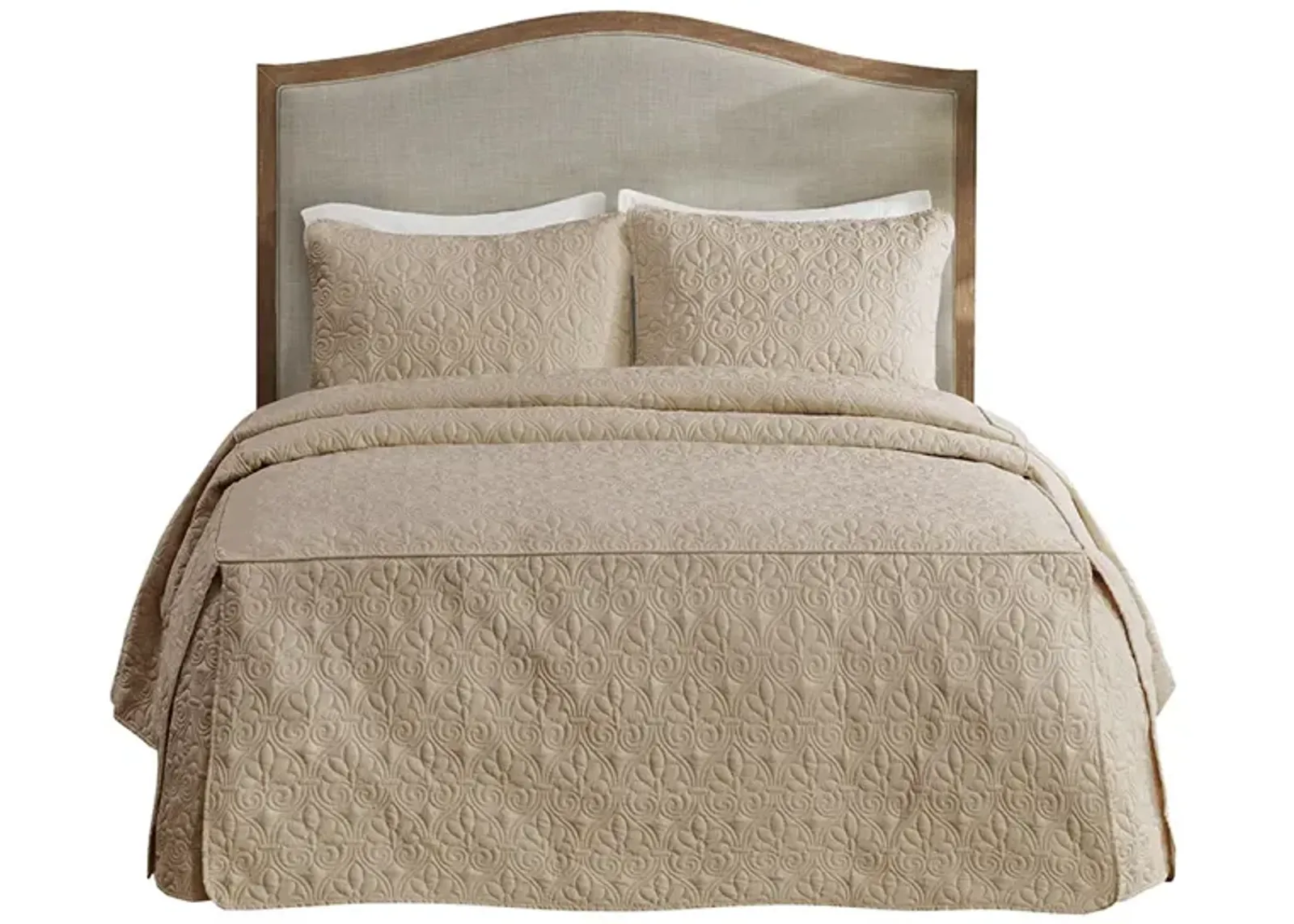 Gracie Mills Sandy 3 Piece Split Corner Classic Pleated Quilted Bedspread Set