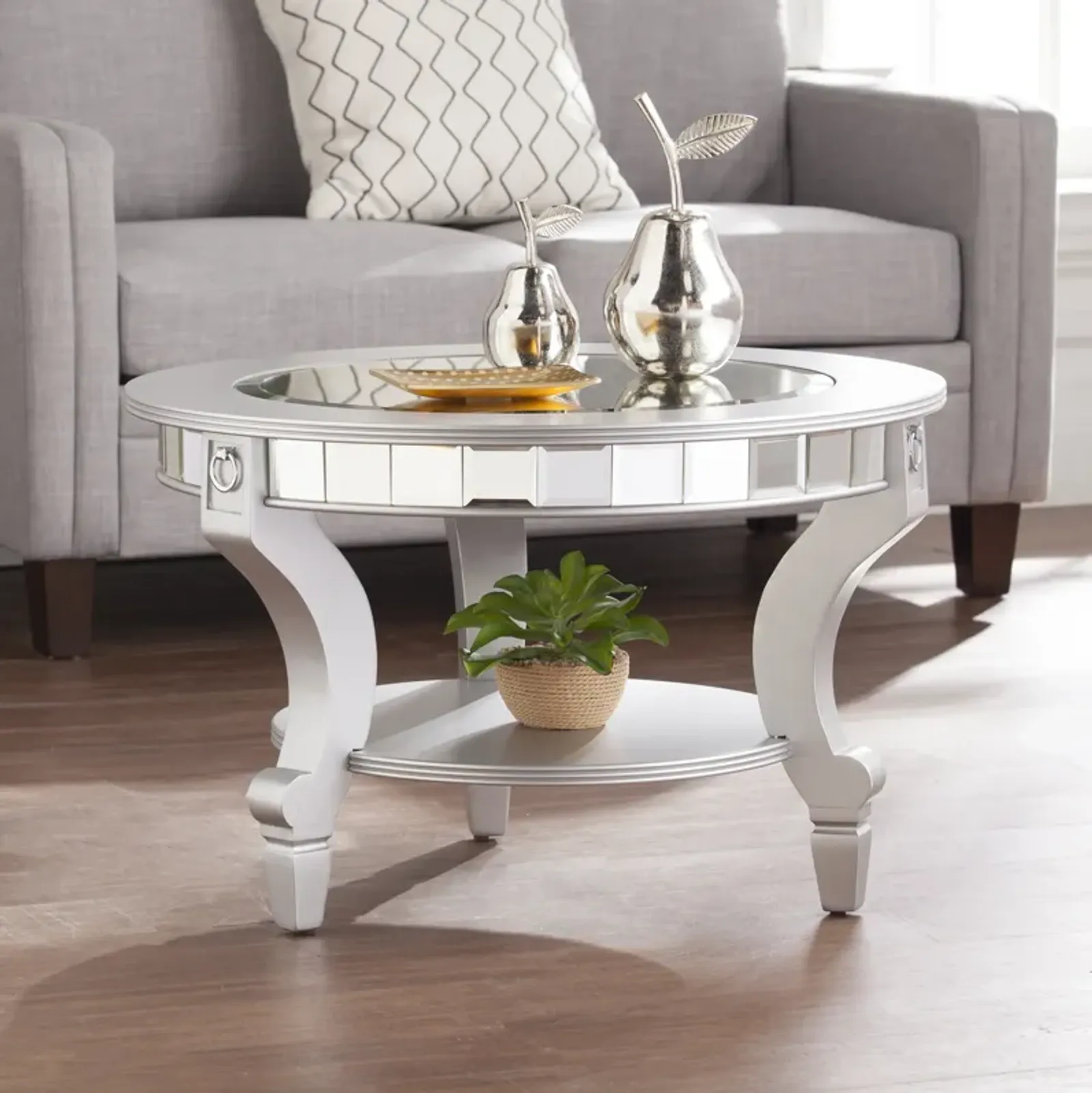 Linsay Mirrored Round Cocktail Table