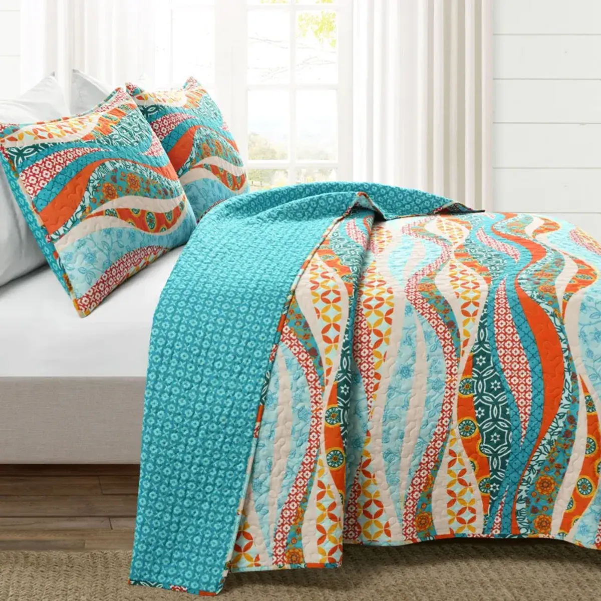 Hailey Watercolor Wave Reversible Cotton Quilt 3Pc Set