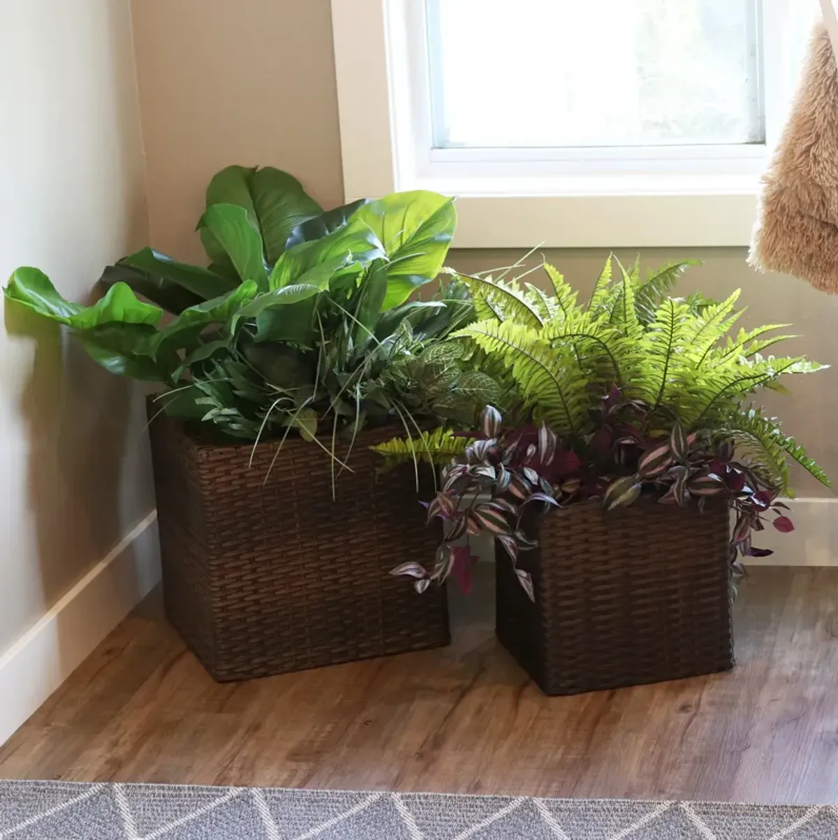 Sunnydaze 2-Piece Polyrattan Planters with Plastic Liner