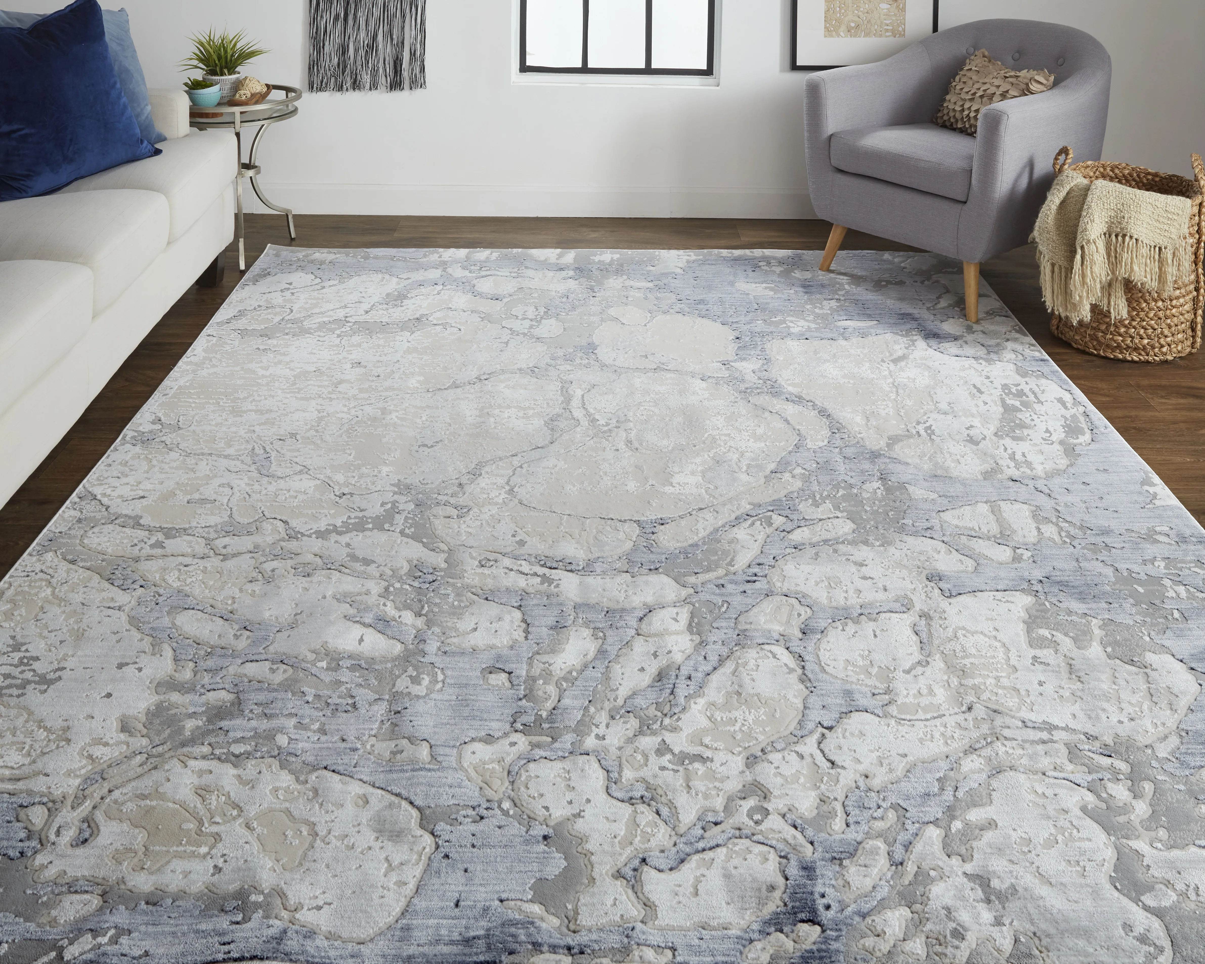 Laina 39G8F Ivory/Blue 3' x 10' Rug