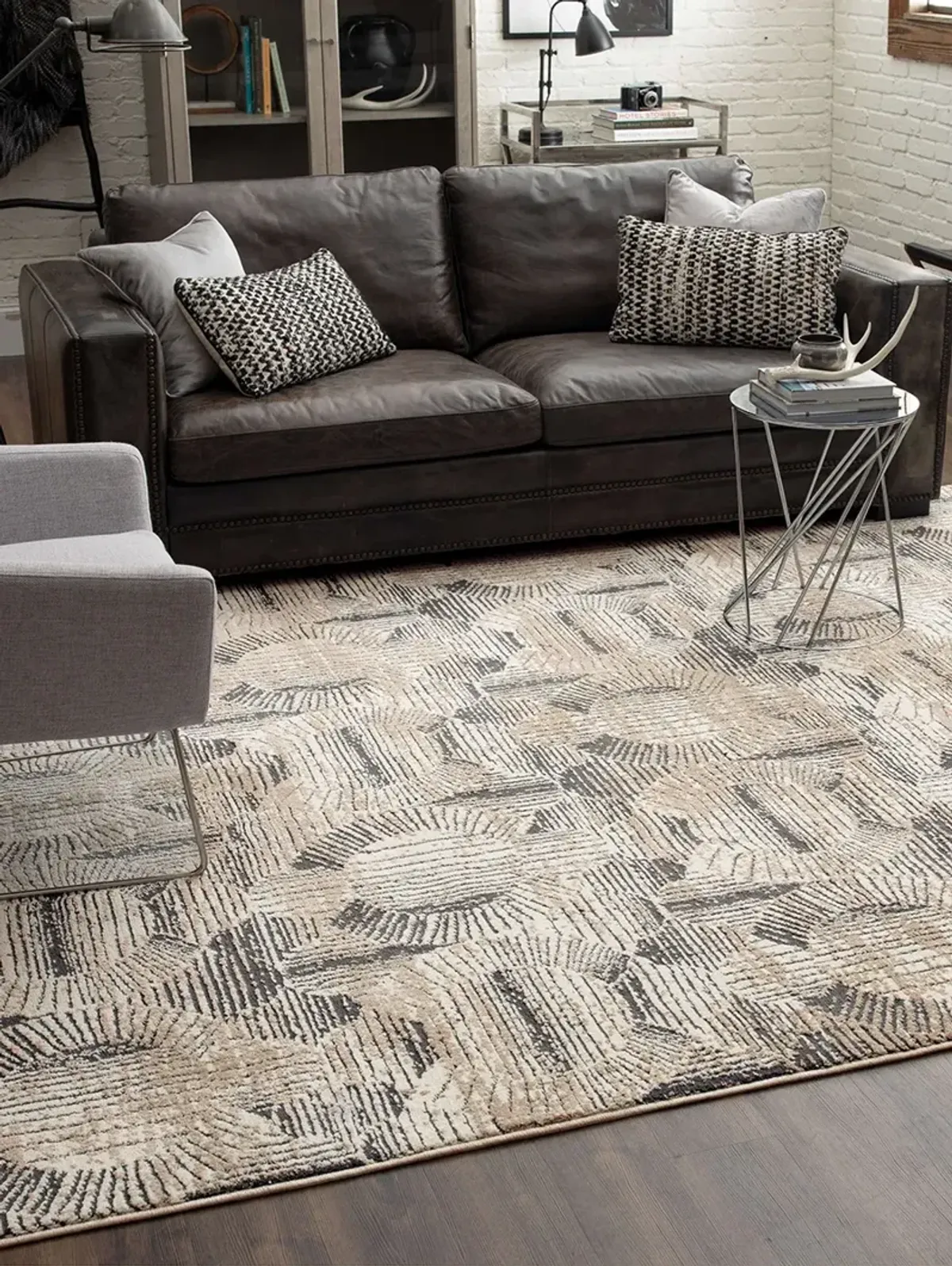 Vanguard by Drew & Jonathan Home Valiant Frost gray 2' 4" X 7' 10" Rug