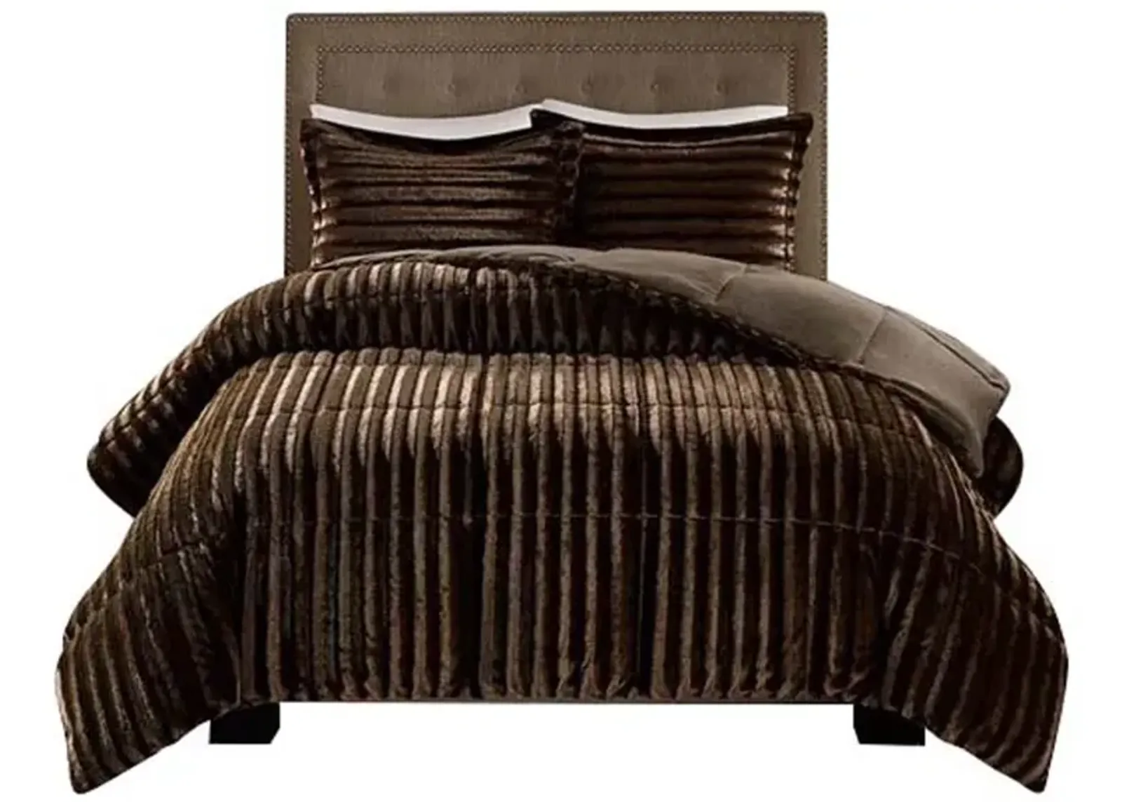 Gracie Mills Wilfred Faux Fur Comforter Set - California King