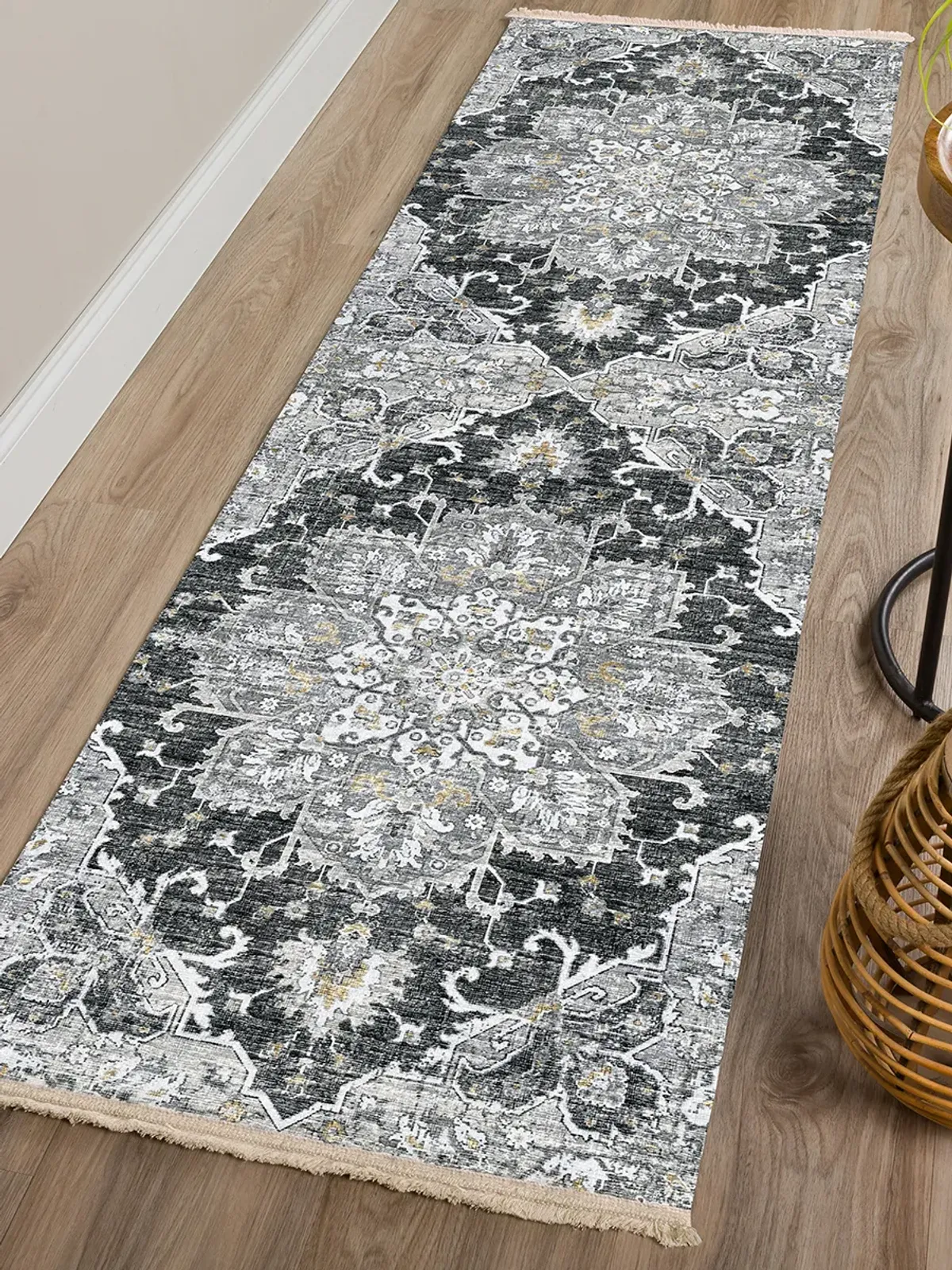 Marbella MB3 Midnight 2'3" x 7'6" Rug