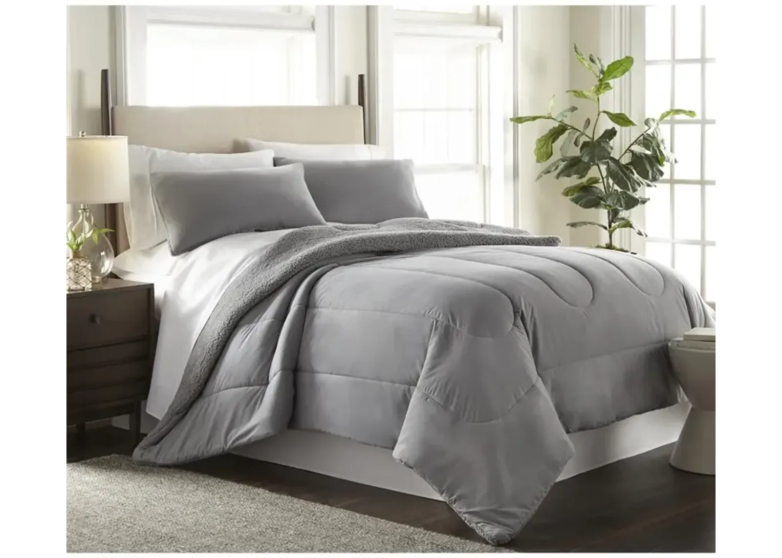 Micro Flannel Reverse to Sherpa Comforter Set