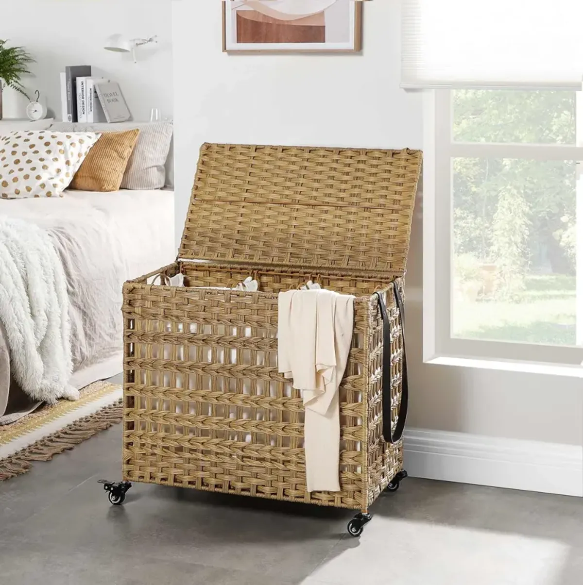 Handwoven Laundry Basket with 3 Removable Bags and Lid for Living Room or Bathroom