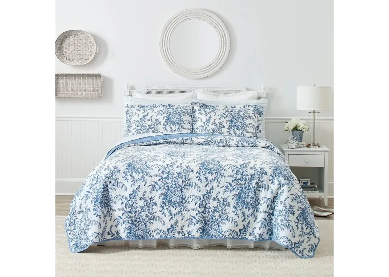 QuikFurn King size 3 Piece Bed-in-a-Bag Reversible Blue White Floral Cotton Quilt Set