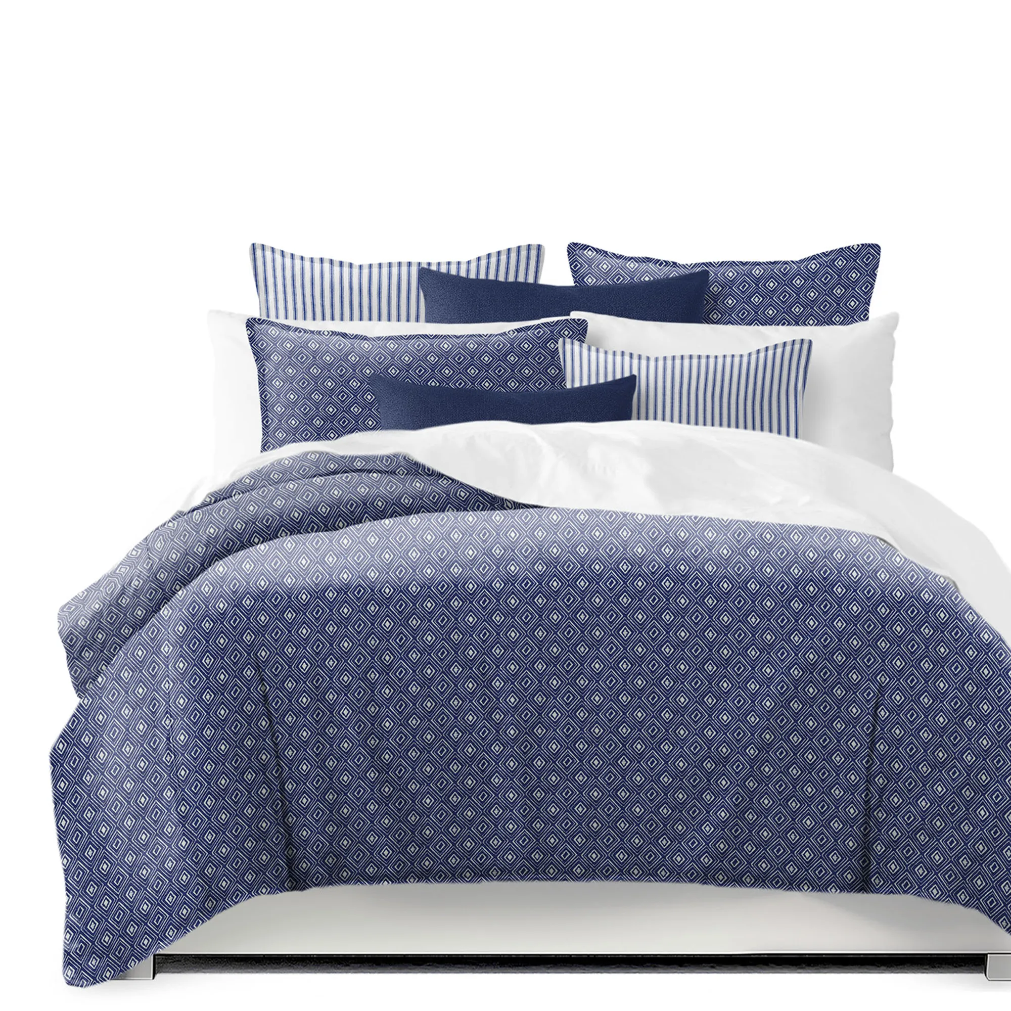 6ix Tailors Fine Linens Windham Indigo Comforter Set