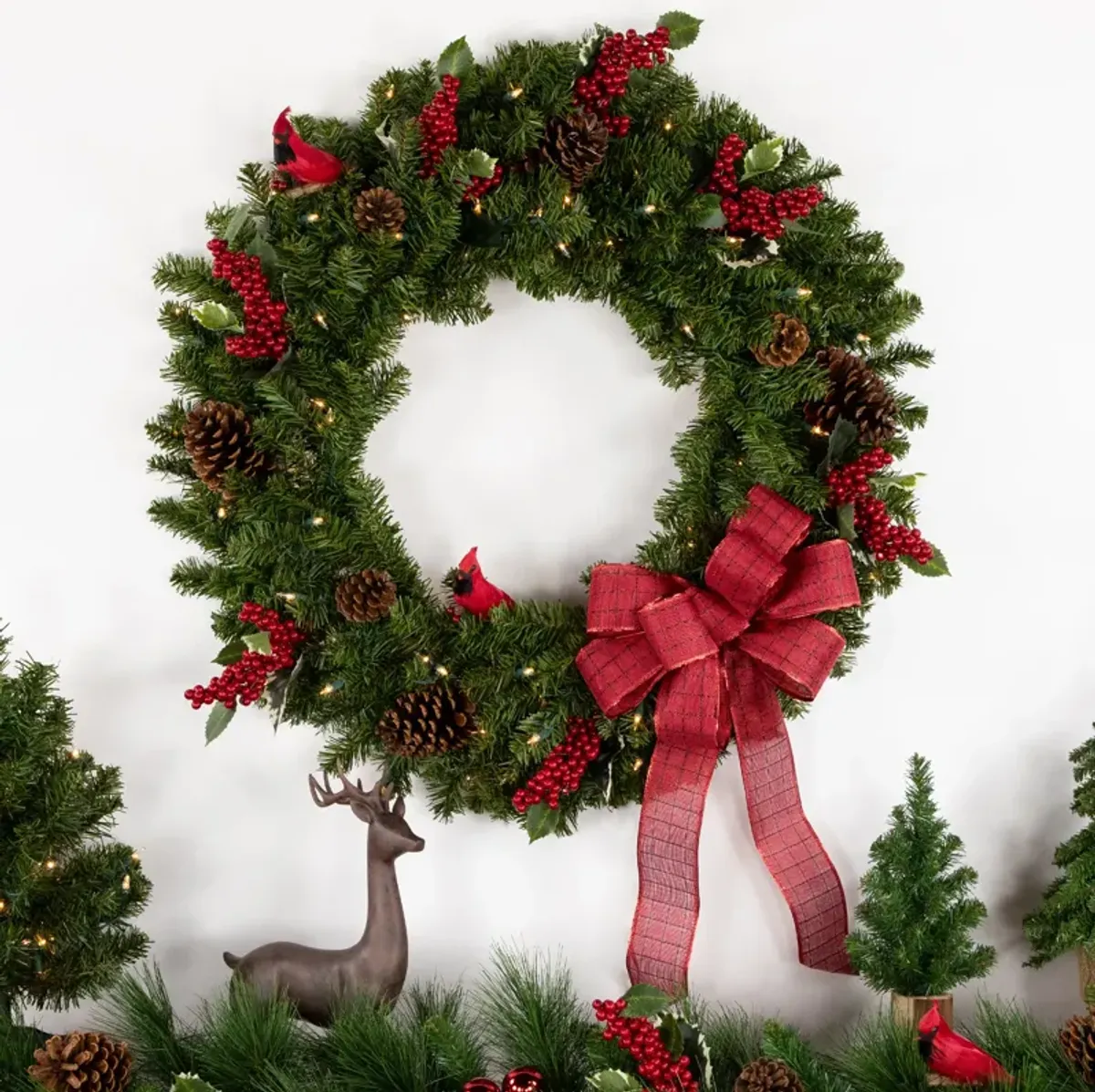 Pre-Lit Canadian Pine Artificial Christmas Wreath  30-Inch  Clear Lights