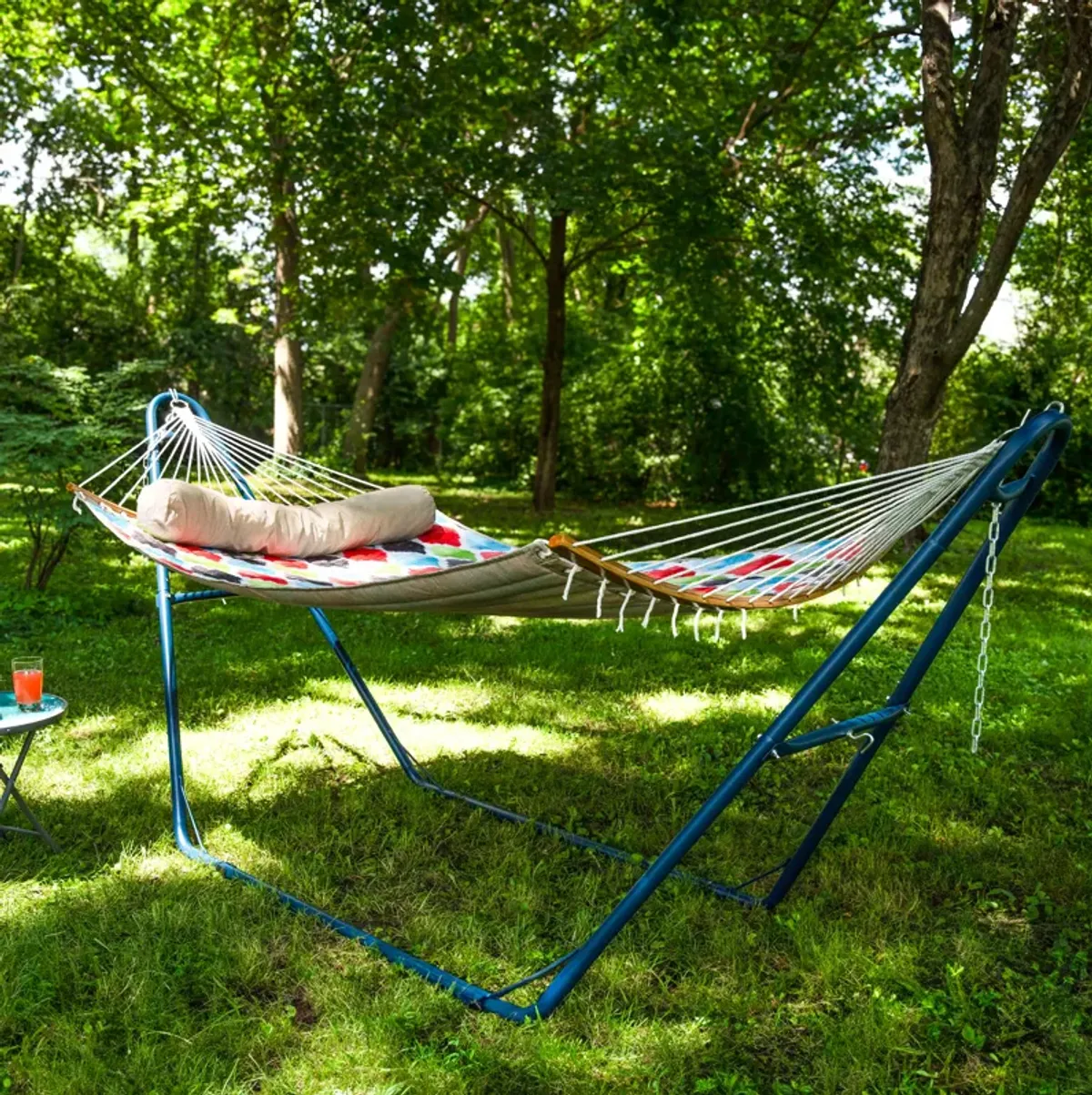 Sunnydaze 2-Person Quilted Hammock with Curved Spreader Bars