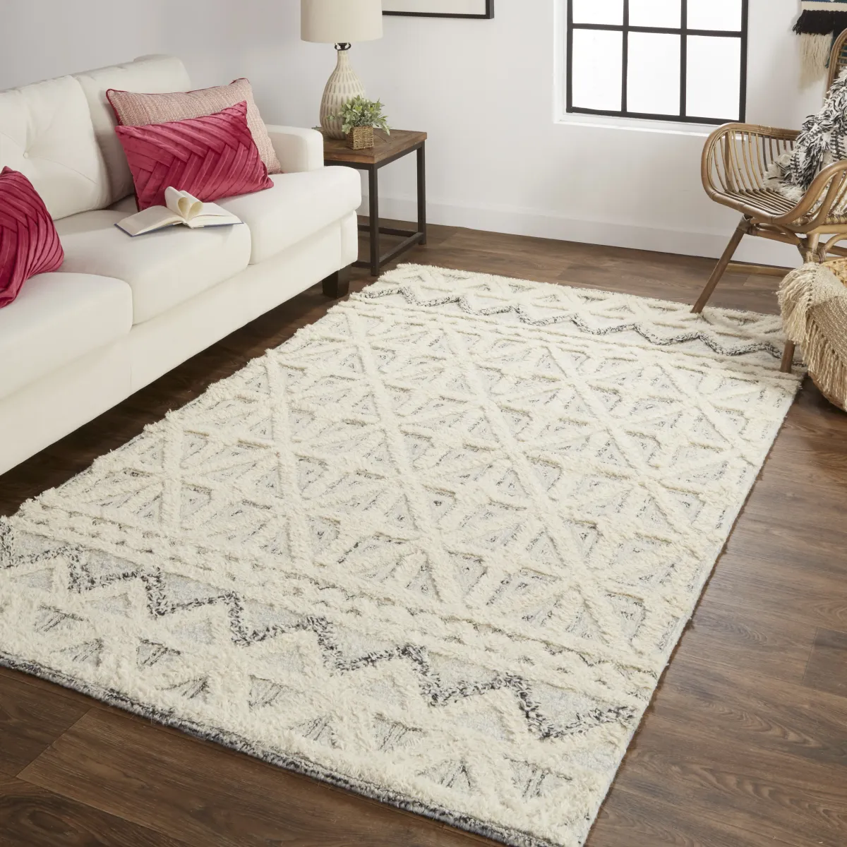 Anica 8007F Ivory/Black 10' x 14' Rug