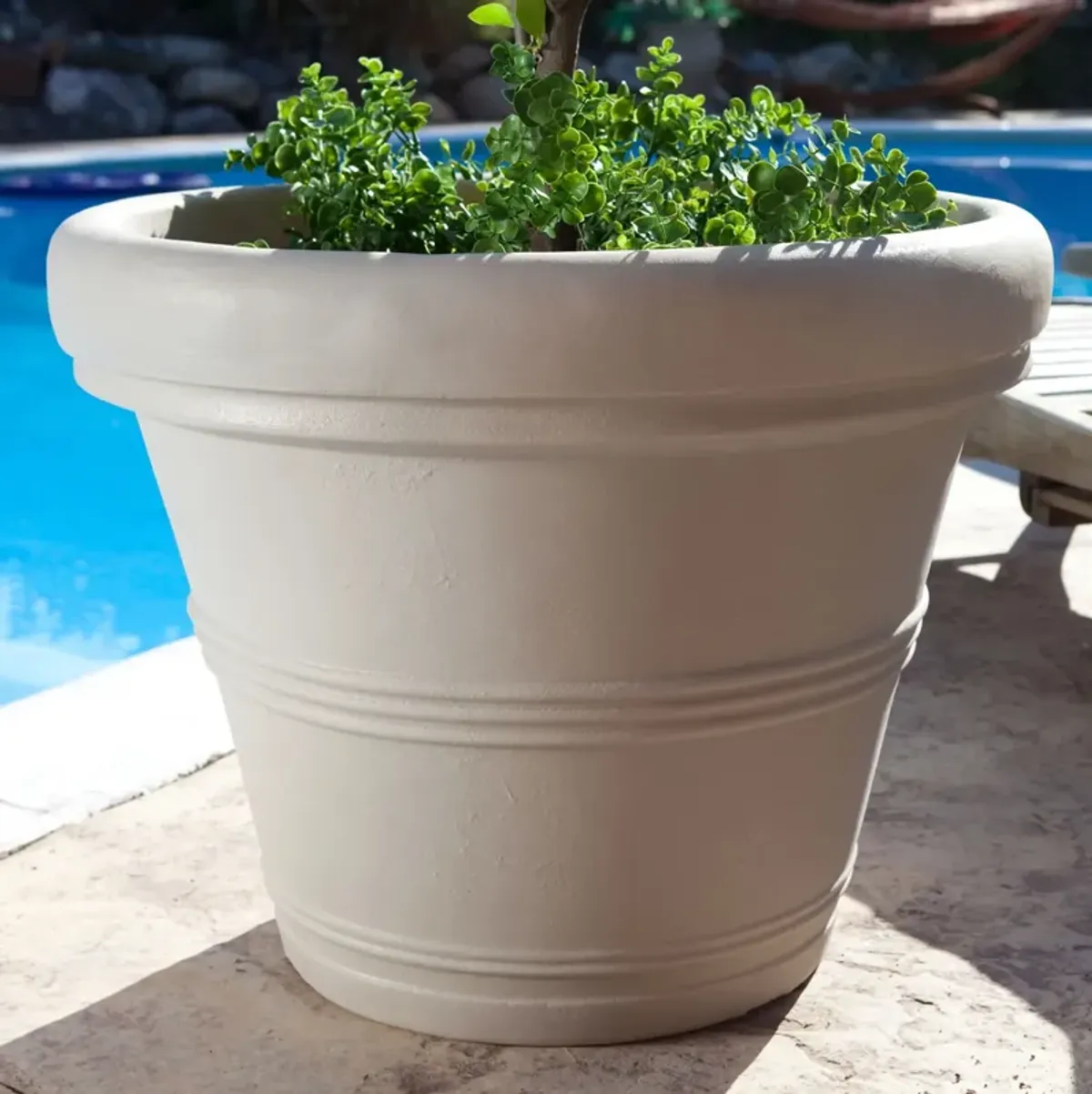 QuikFurn 12-inch Diameter Poly Resin Round Planter