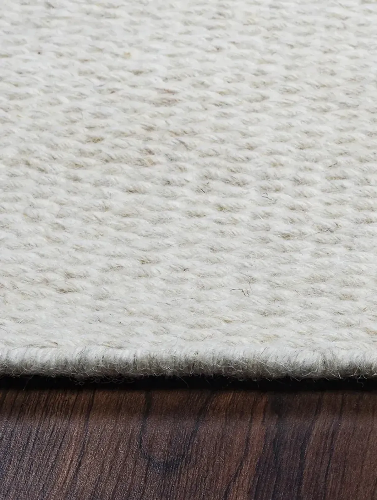 Twist TW3065 2'6" x 8' Rug