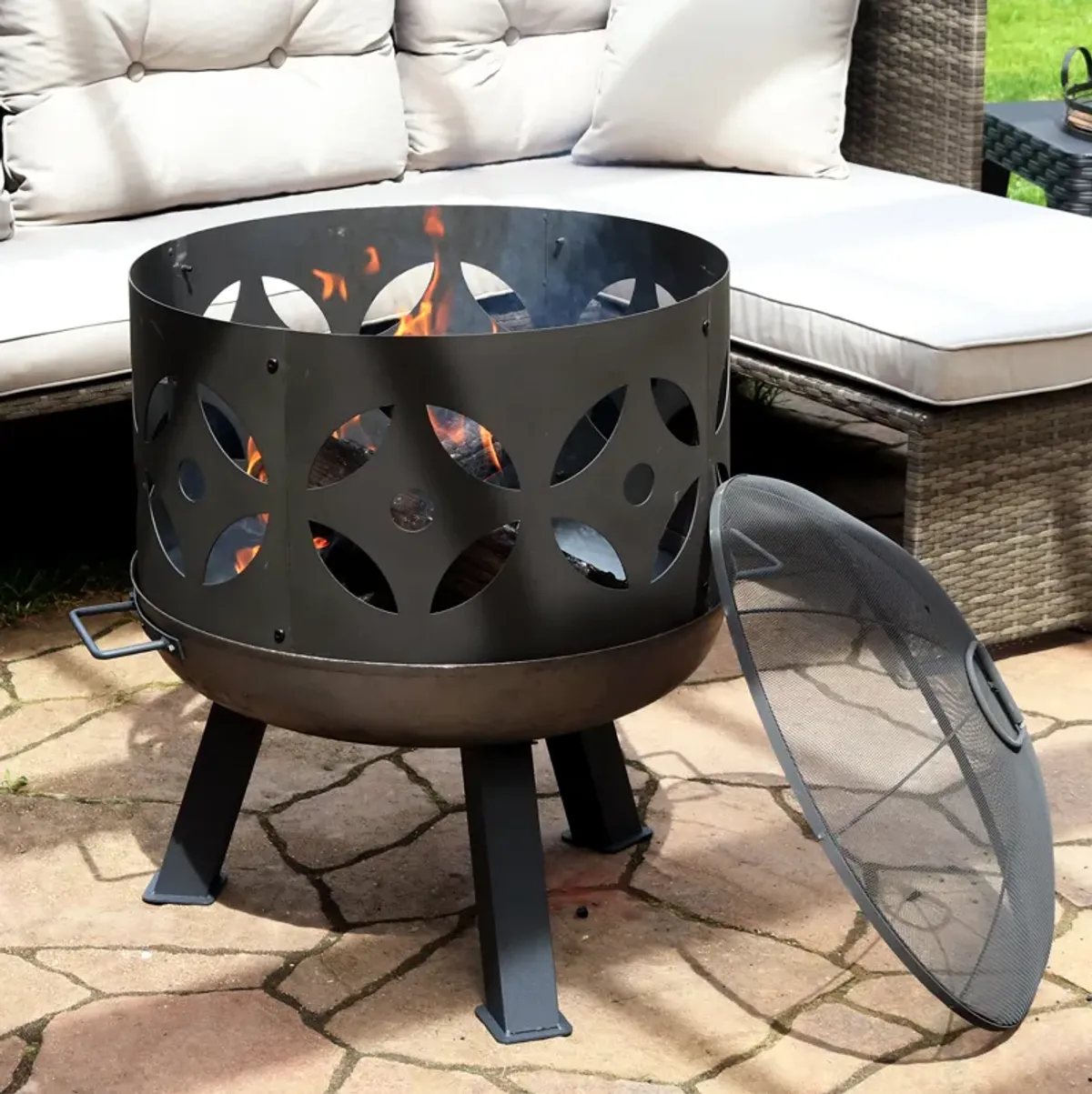 Sunnydaze 26 in Retro Cast Iron Fire Pit with Spark Screen