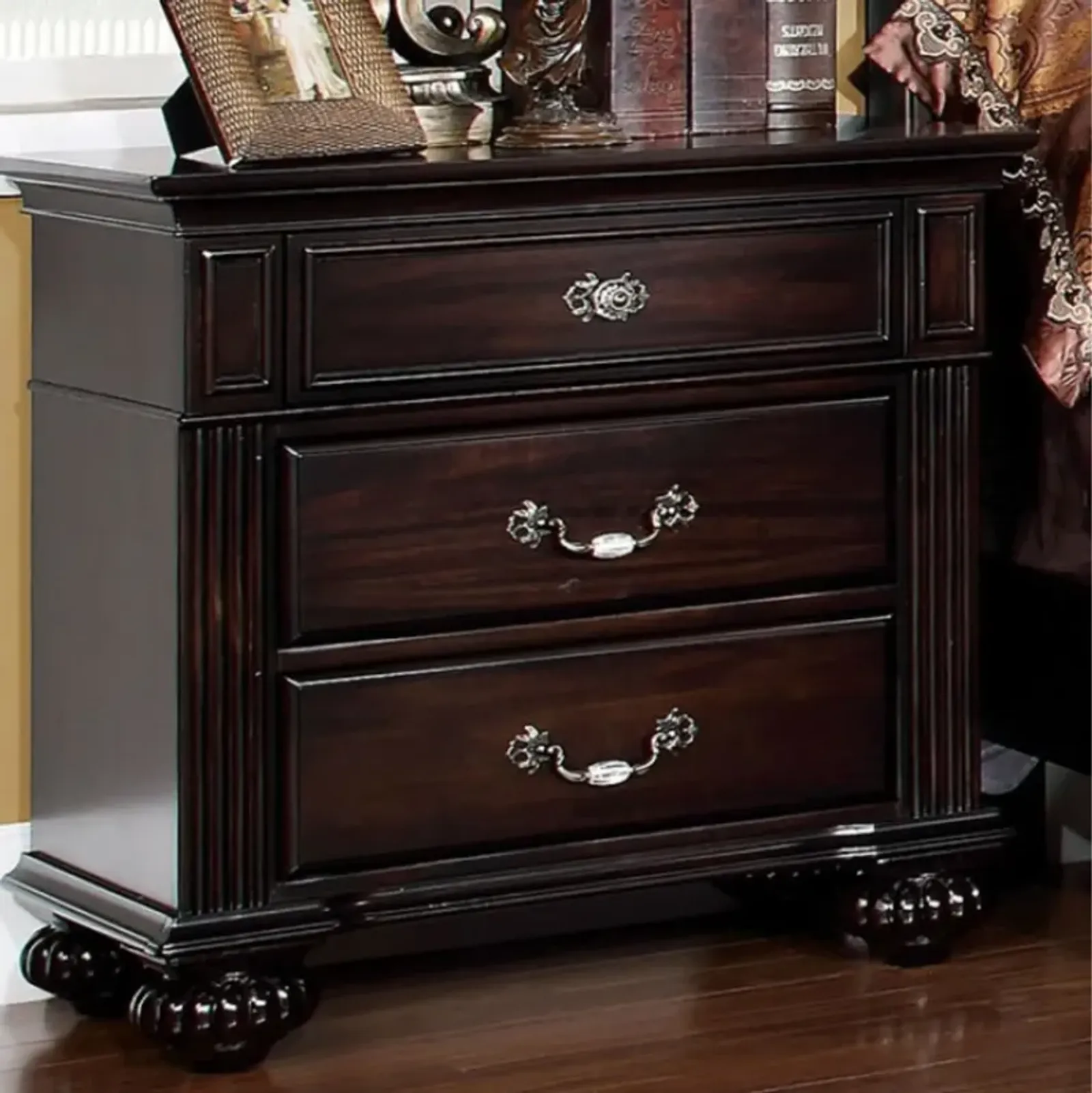 Syracuse Traditional Style Beautiful Nightstand, Dark Walnut