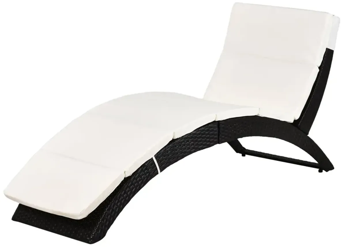 Poolside Lounger: Beige Foldable PE Rattan Chaise with Cushion