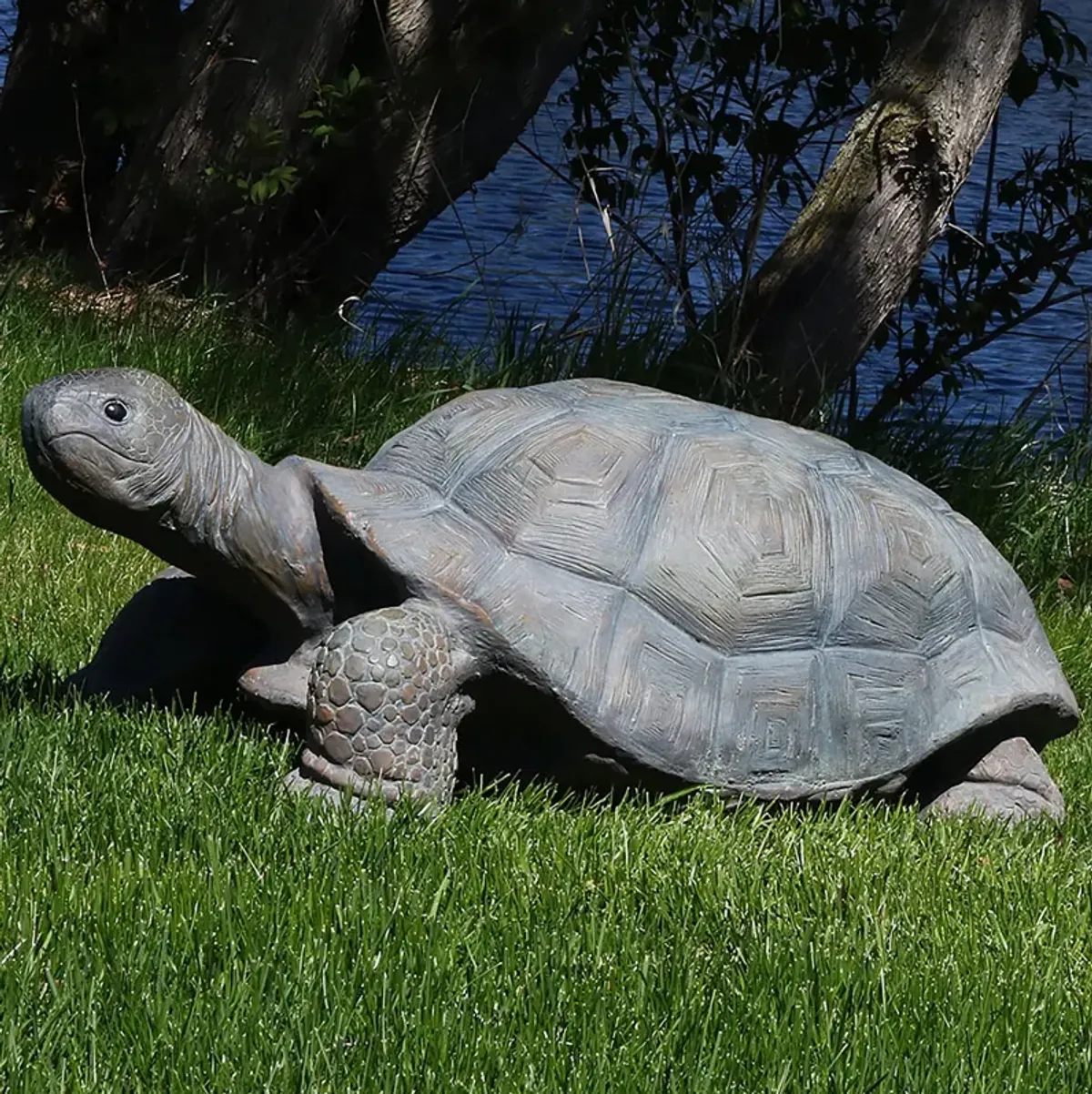 Sunnydaze Todd the Tortoise Indoor/Outdoor Statue