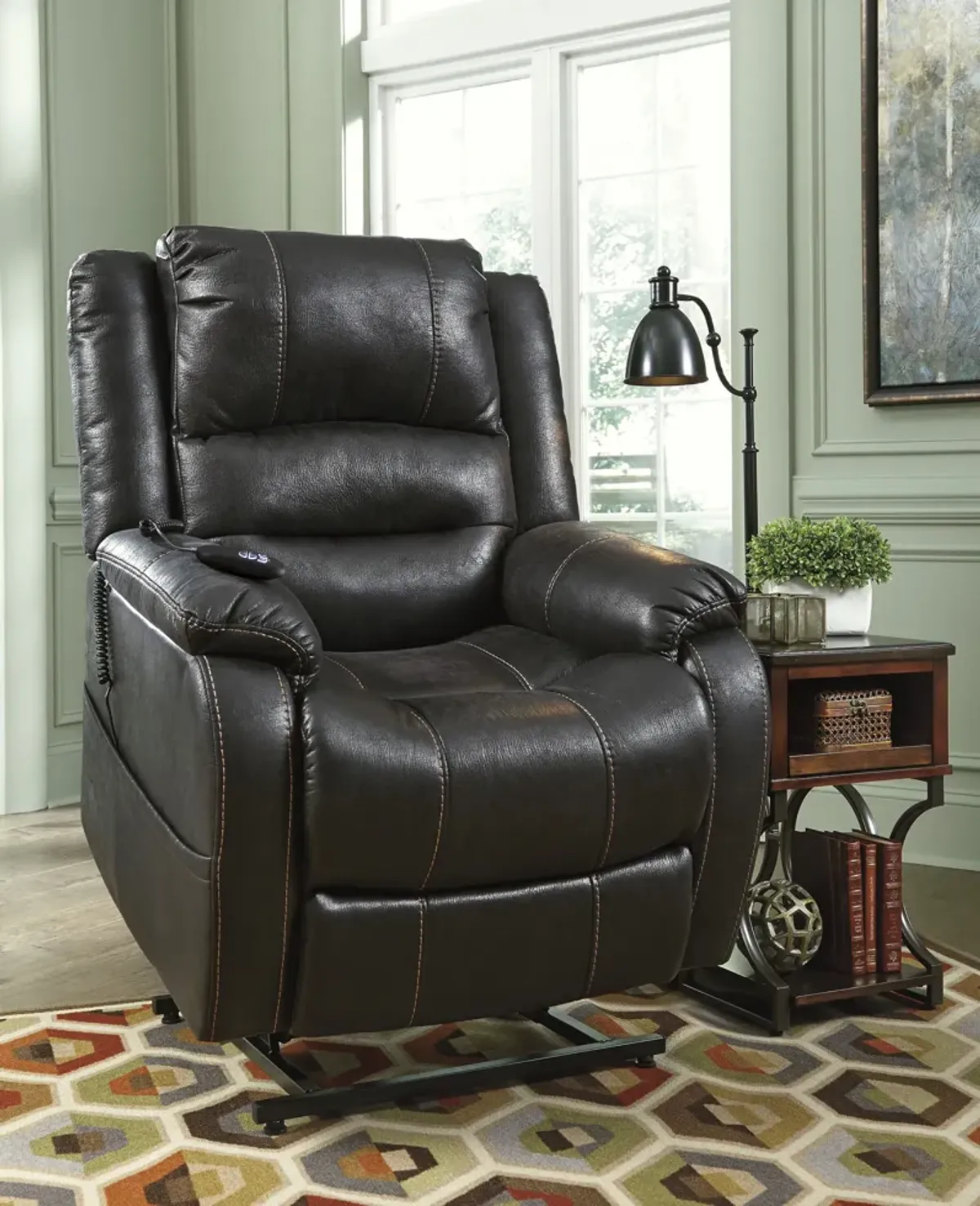 Yandel Power Lift Recliner