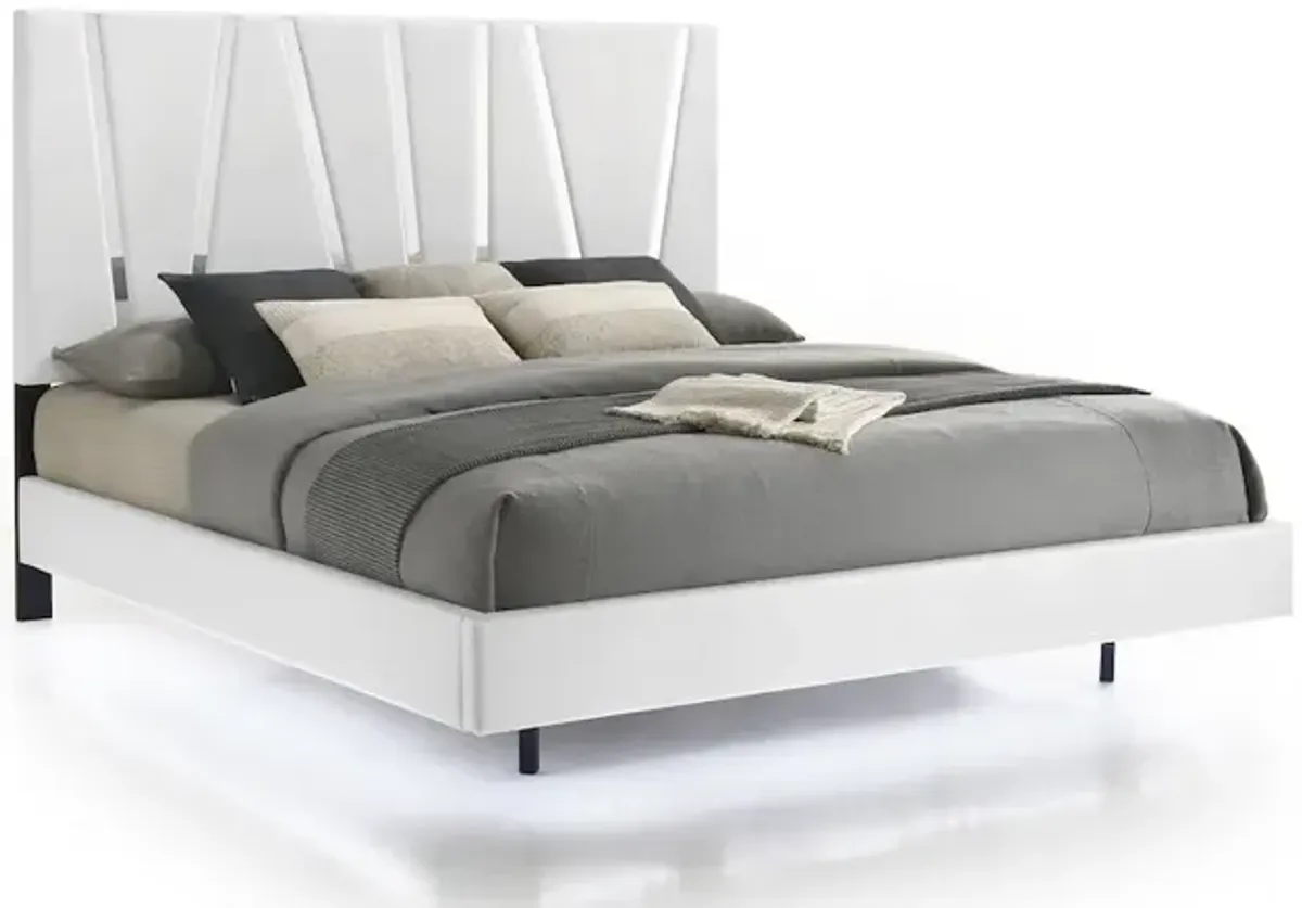 New Classic Furniture Europa Wood California King Bed, White