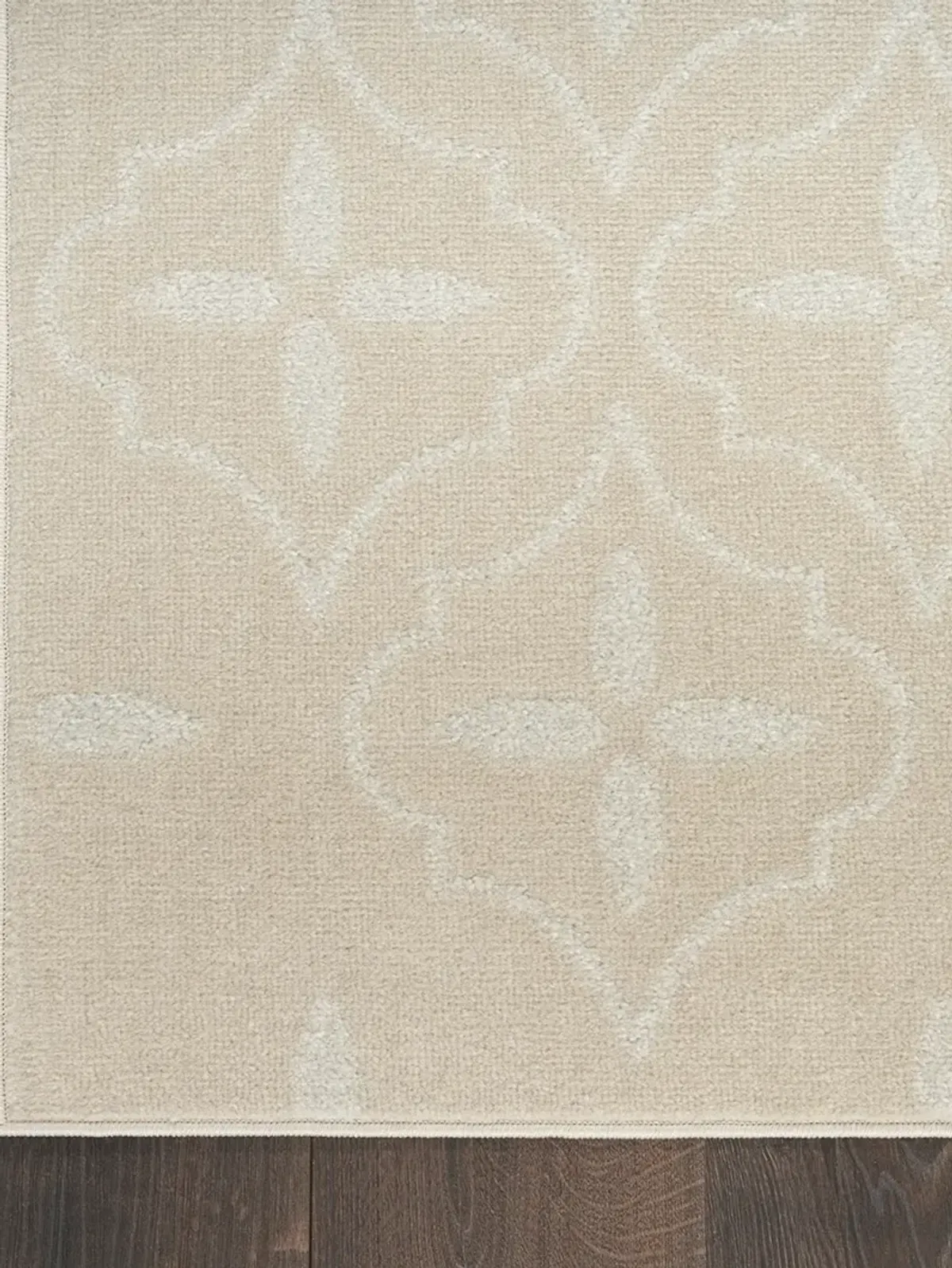 Nourison Essentials NRE04 Ivory/Beige 6' x 9' Rug