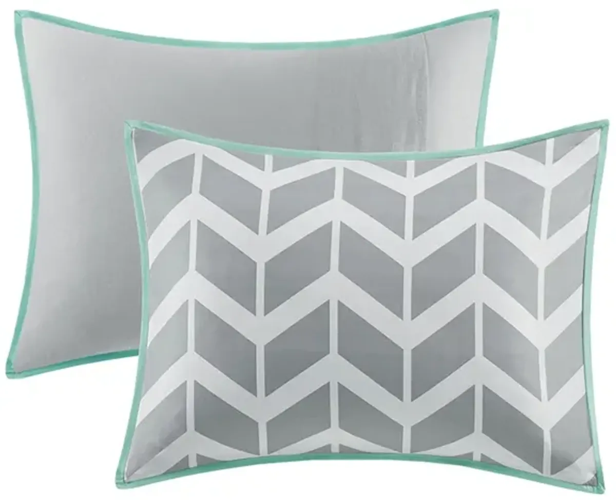 Gracie Mills Basil Chevron Bliss Comforter Set