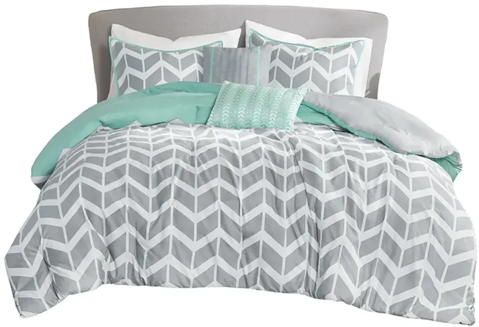 Gracie Mills Basil Chevron Bliss Comforter Set