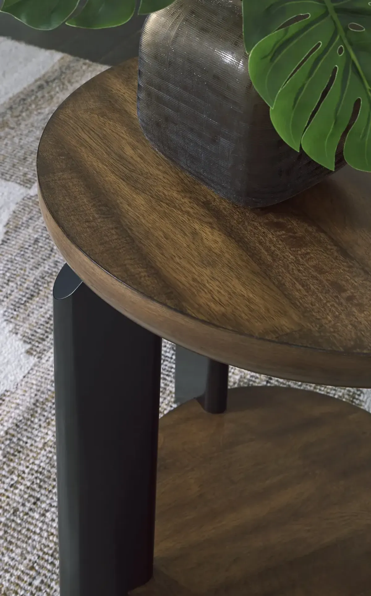 Kraeburn End Table