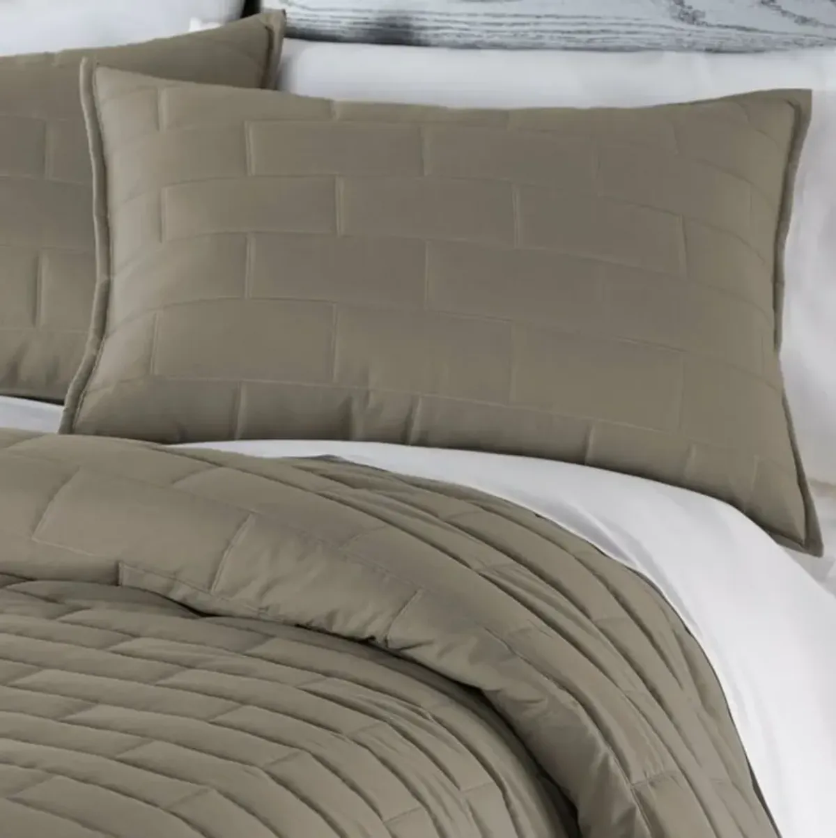 Hivvago Full/Queen Modern Brick Stitch Microfiber Reversible 3 Piece Comforter Set in Taupe